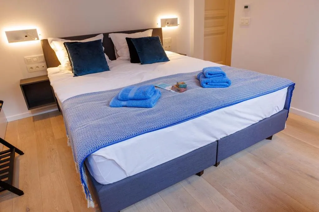 Bed in APL8 St-Anna B&B