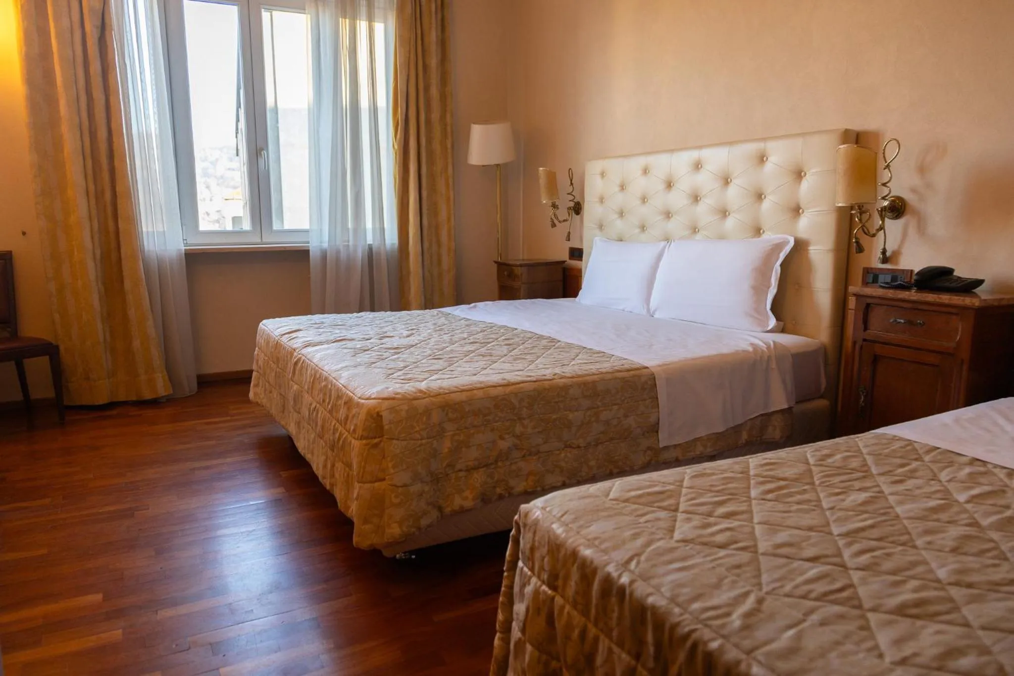 Bedroom, Bed in Hotel Continental