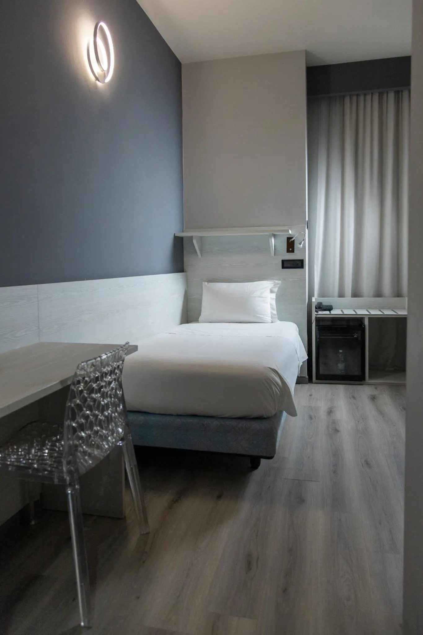 Bedroom, Bed in Hotel Continental