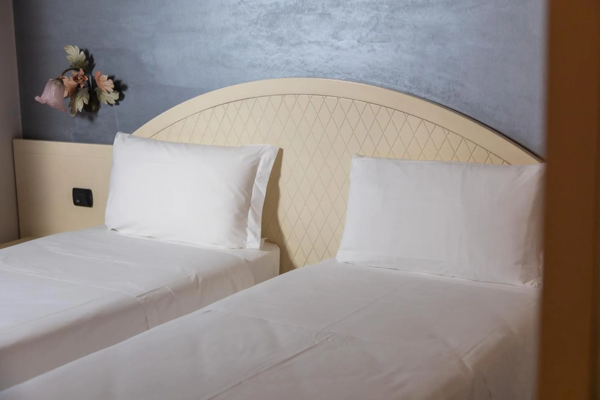 Decorative detail, Bed in Hotel Continental