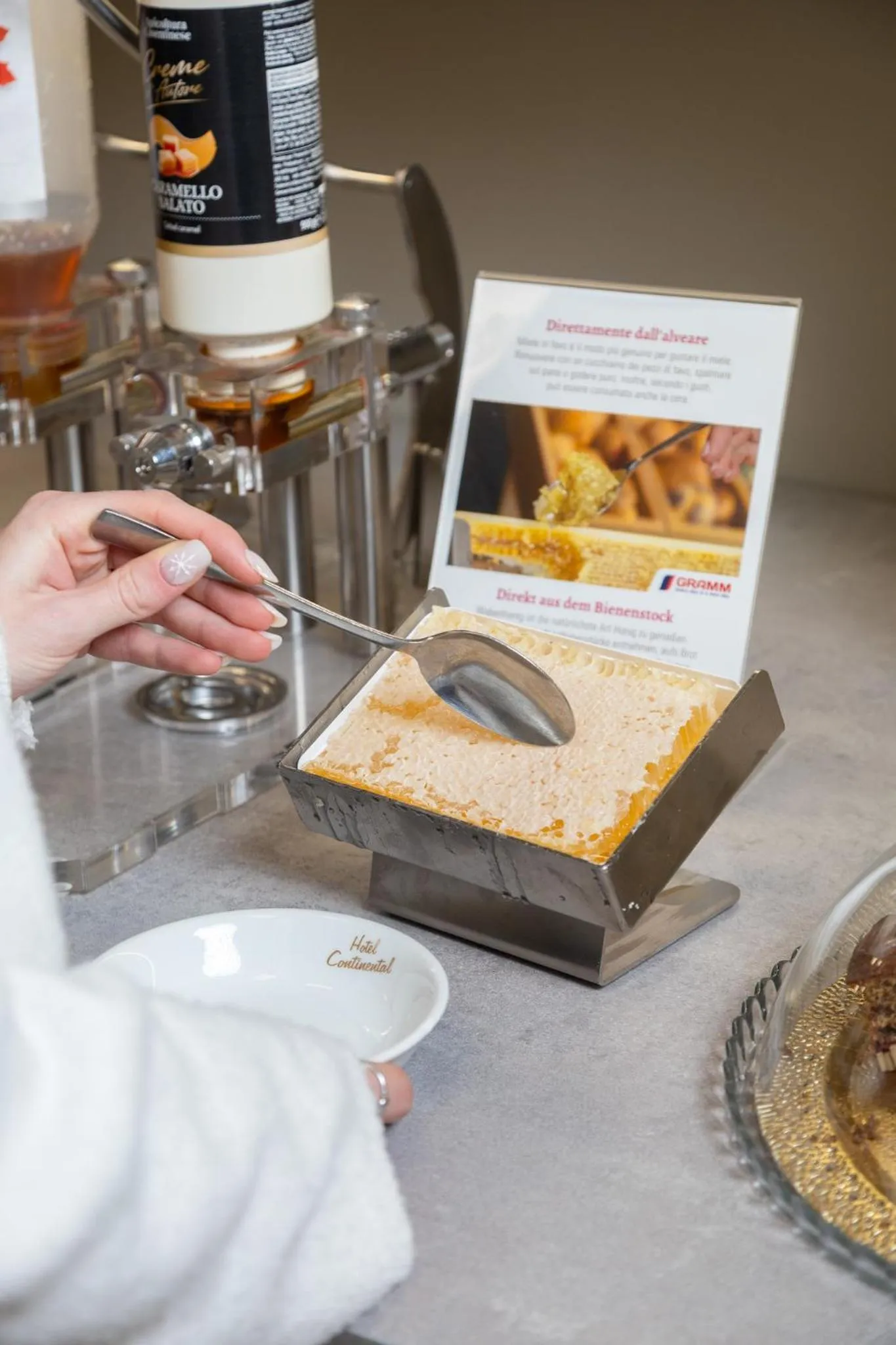 Breakfast in Hotel Continental