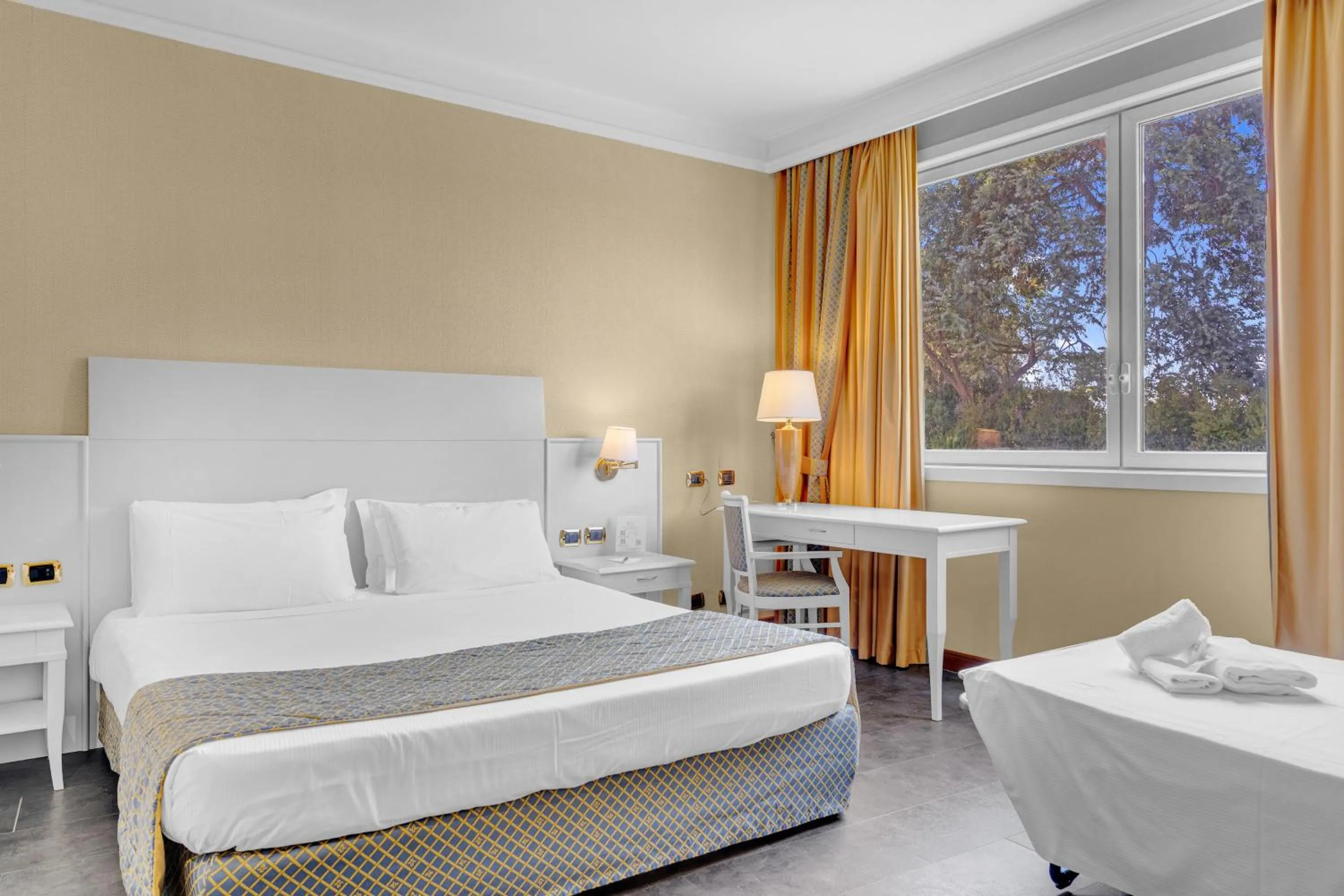 Bed in Hotel Roma Aurelia Antica