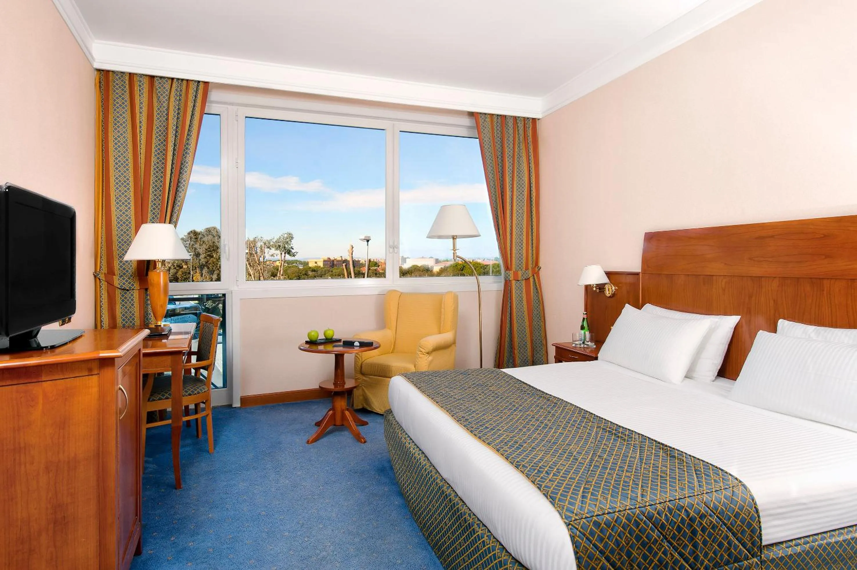 Photo of the whole room, Bed in Hotel Roma Aurelia Antica