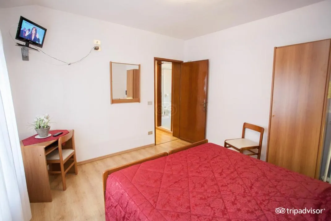 Photo of the whole room, Bed in Hotel Caprera