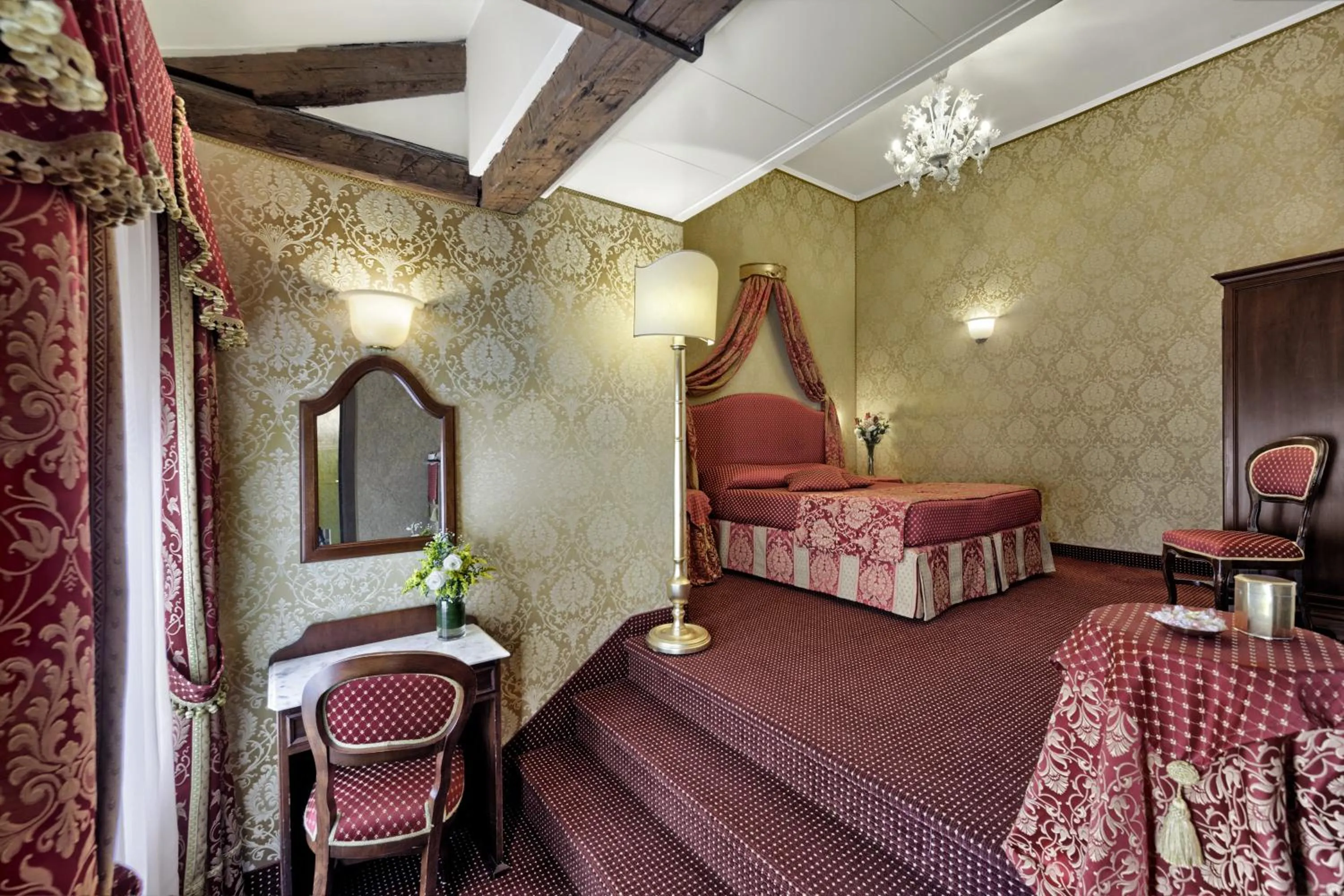 Photo of the whole room, Bed in Hotel Pausania