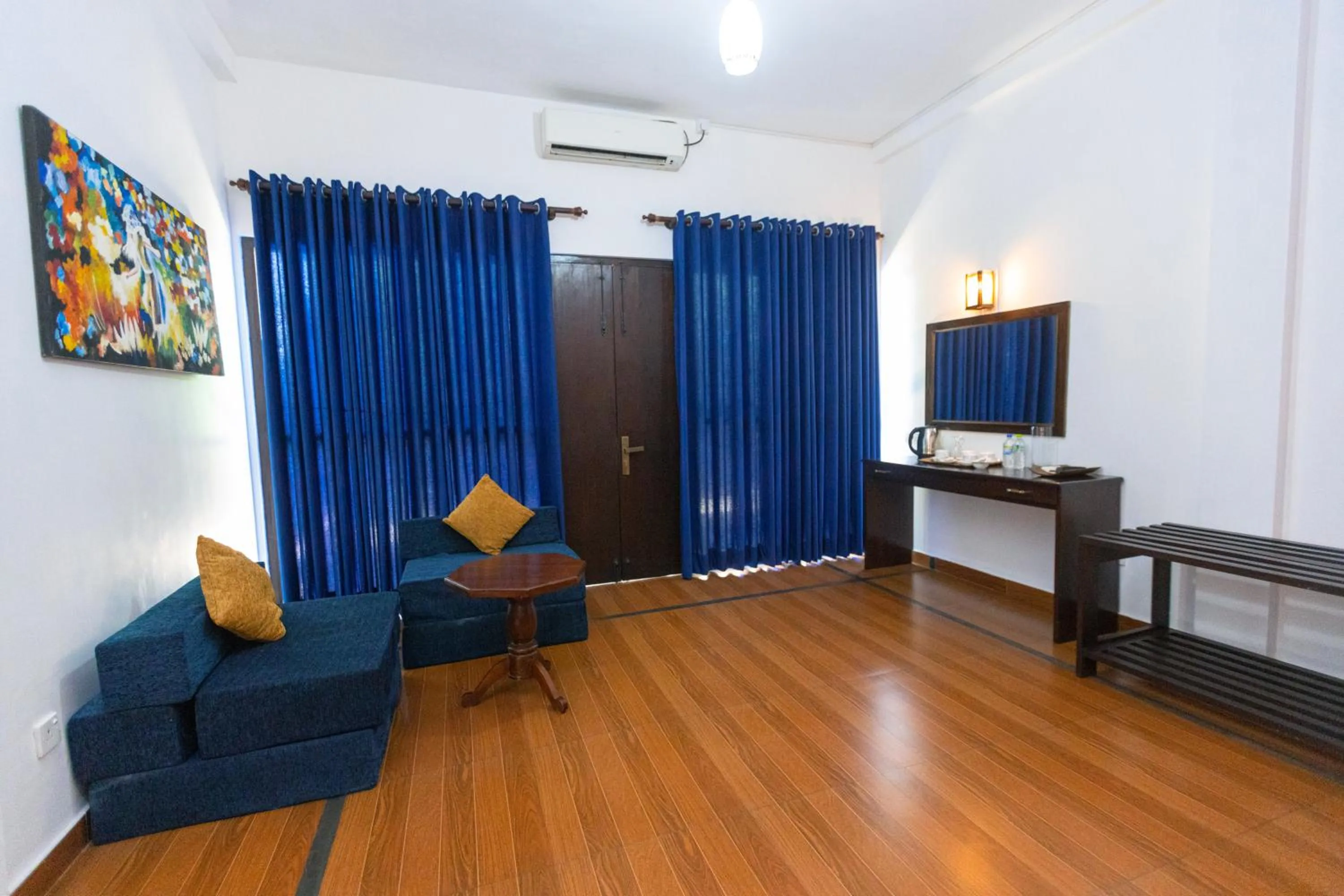 THE Mangrove cave Hotel