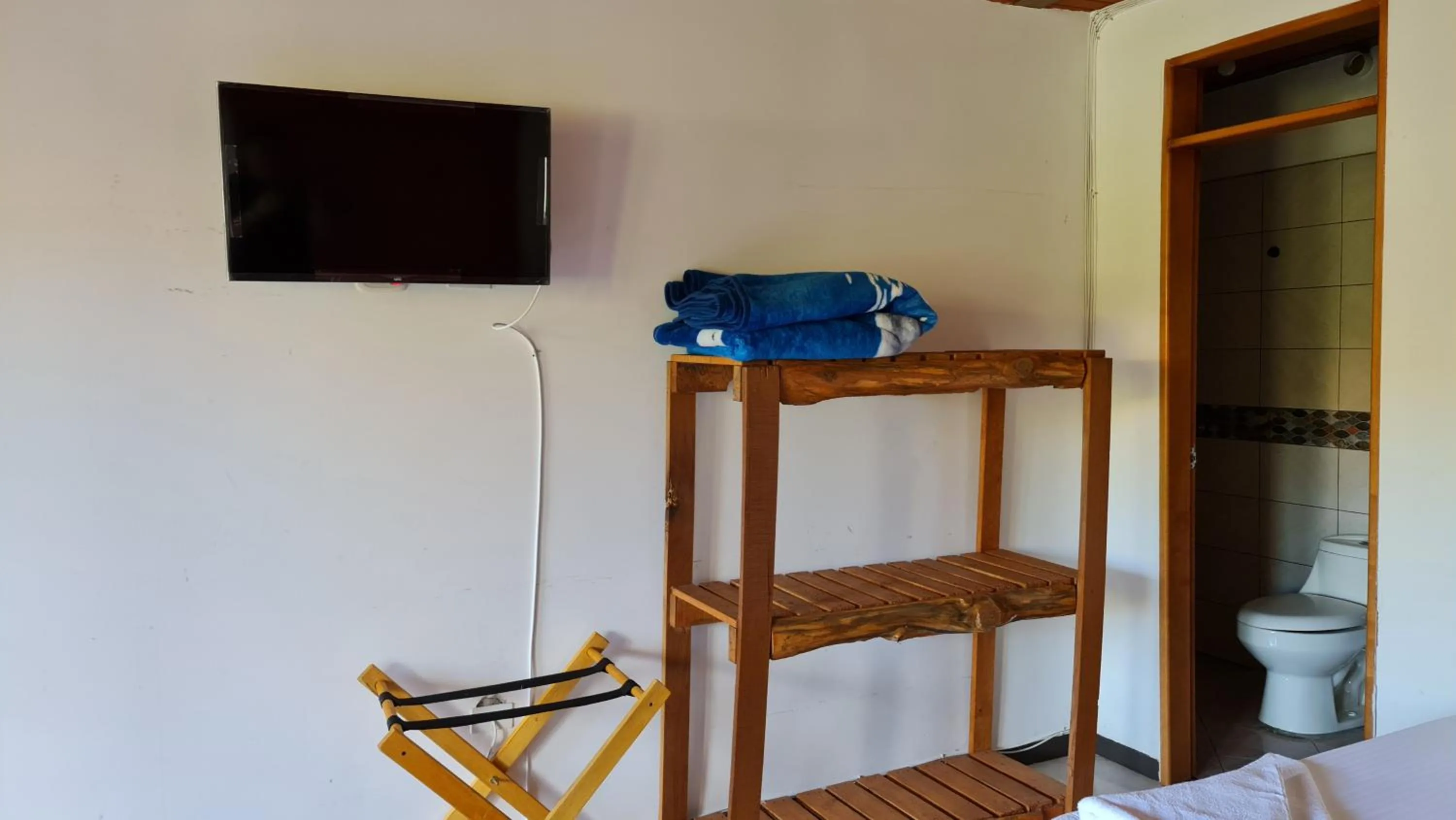 TV and multimedia in HOSTERÍA BRISAS DEL RÍO