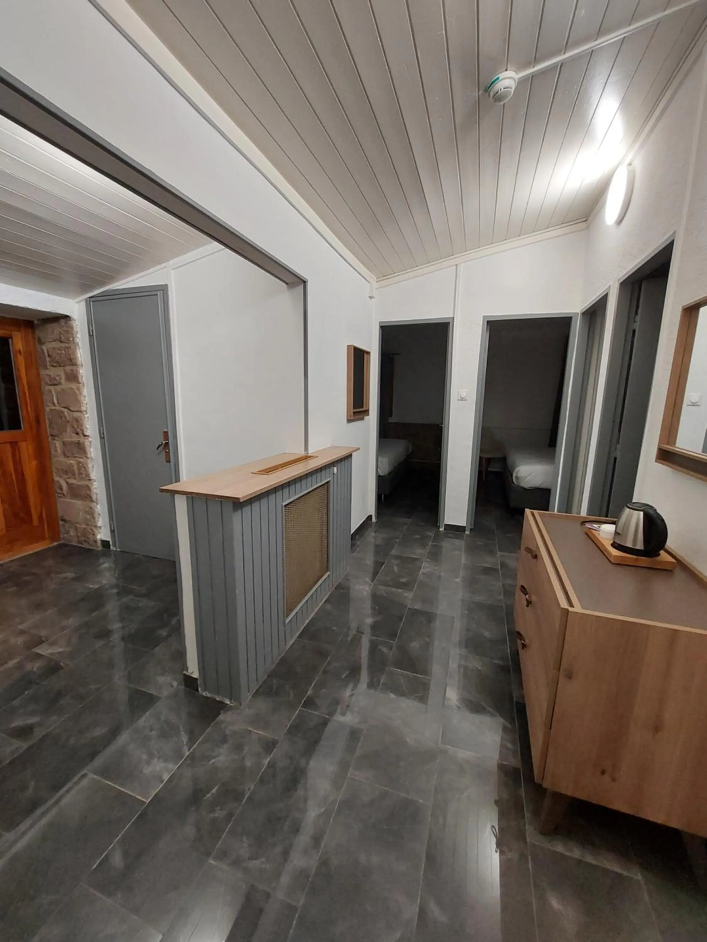 Coffee/tea facilities in Hôtel Parc Les Cigognes - Albé