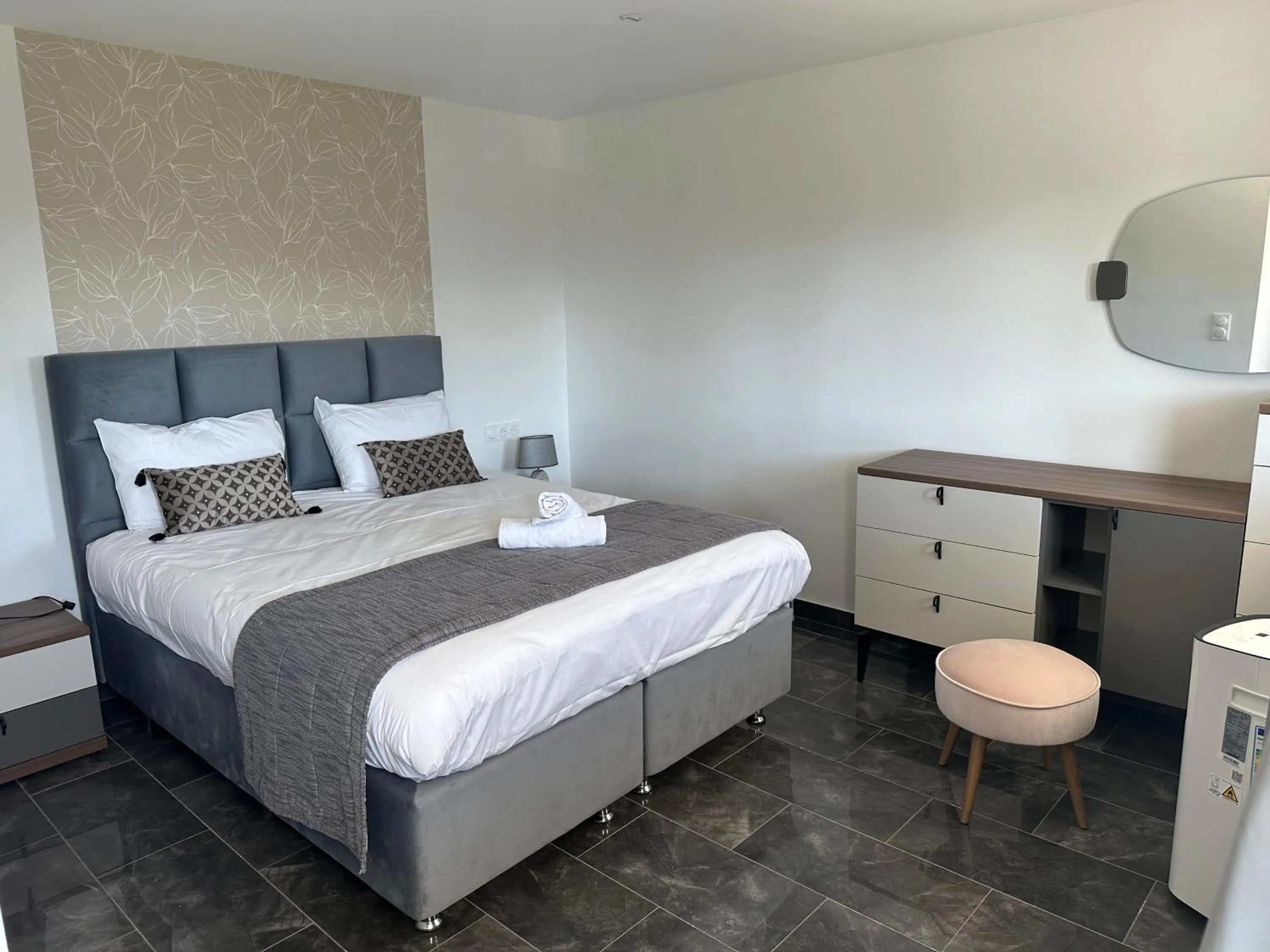 Bed in Hôtel Parc Les Cigognes - Albé