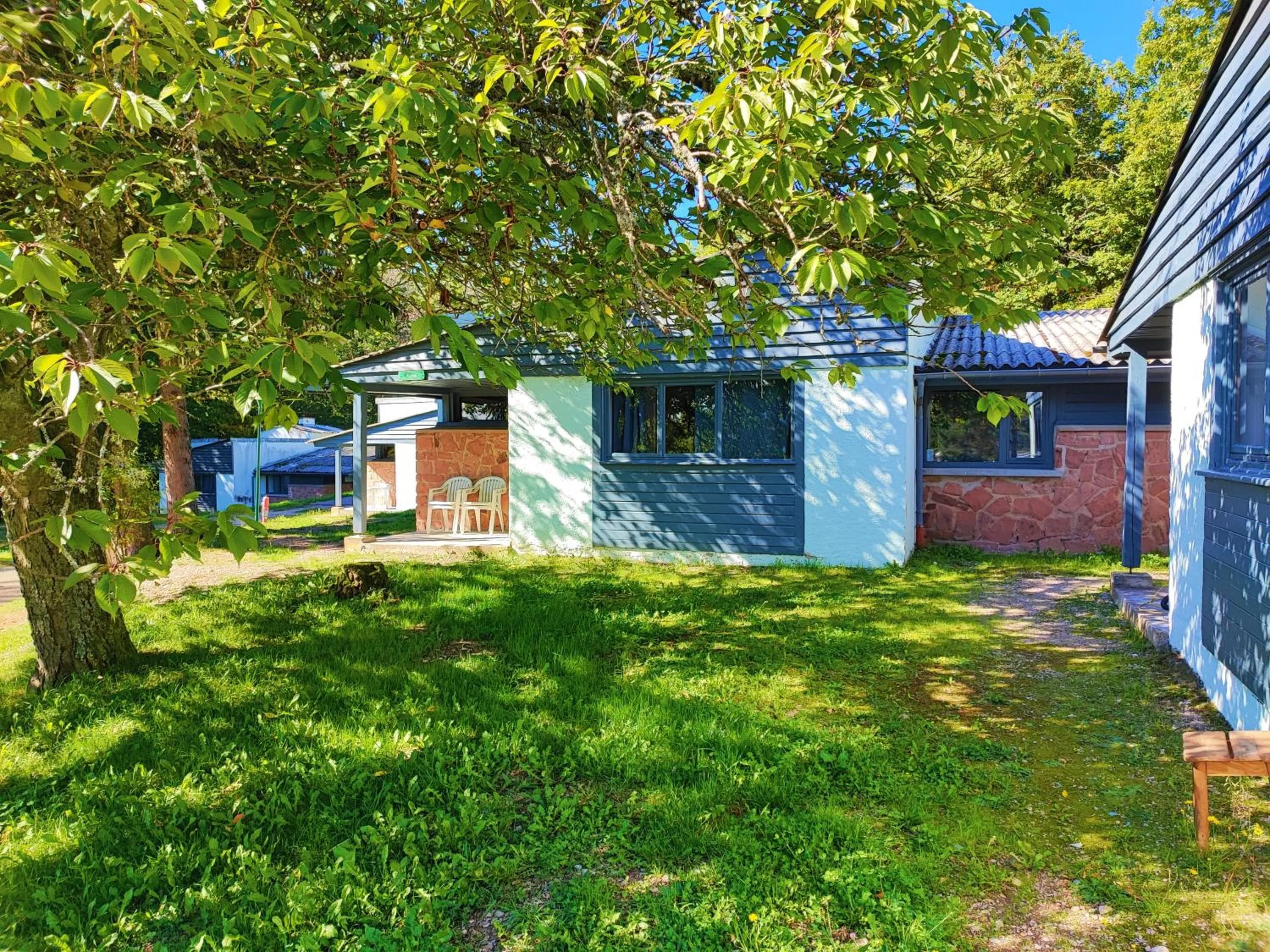 Spring in Hôtel Parc Les Cigognes - Albé