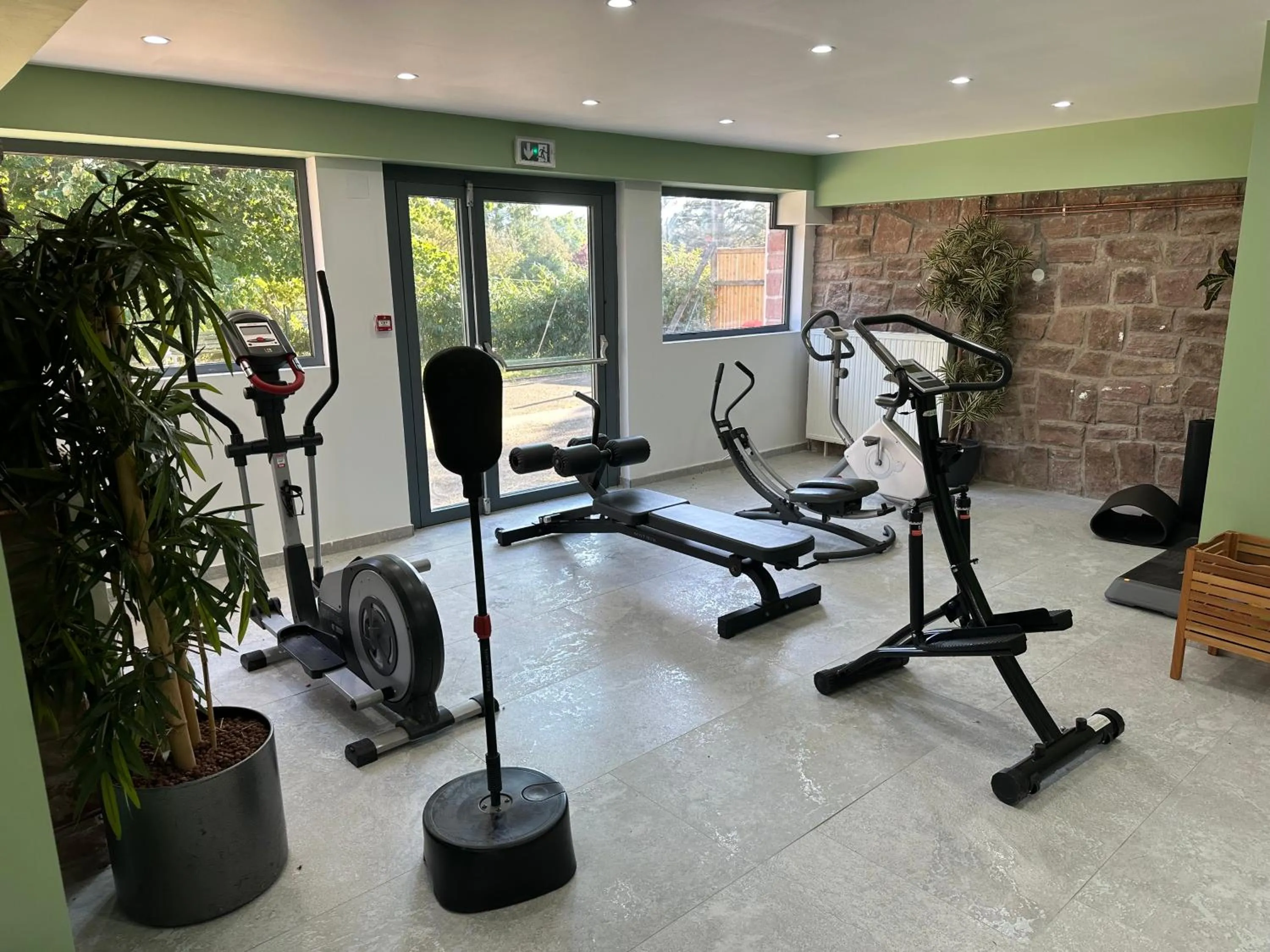 Fitness centre/facilities in Hôtel Parc Les Cigognes - Albé