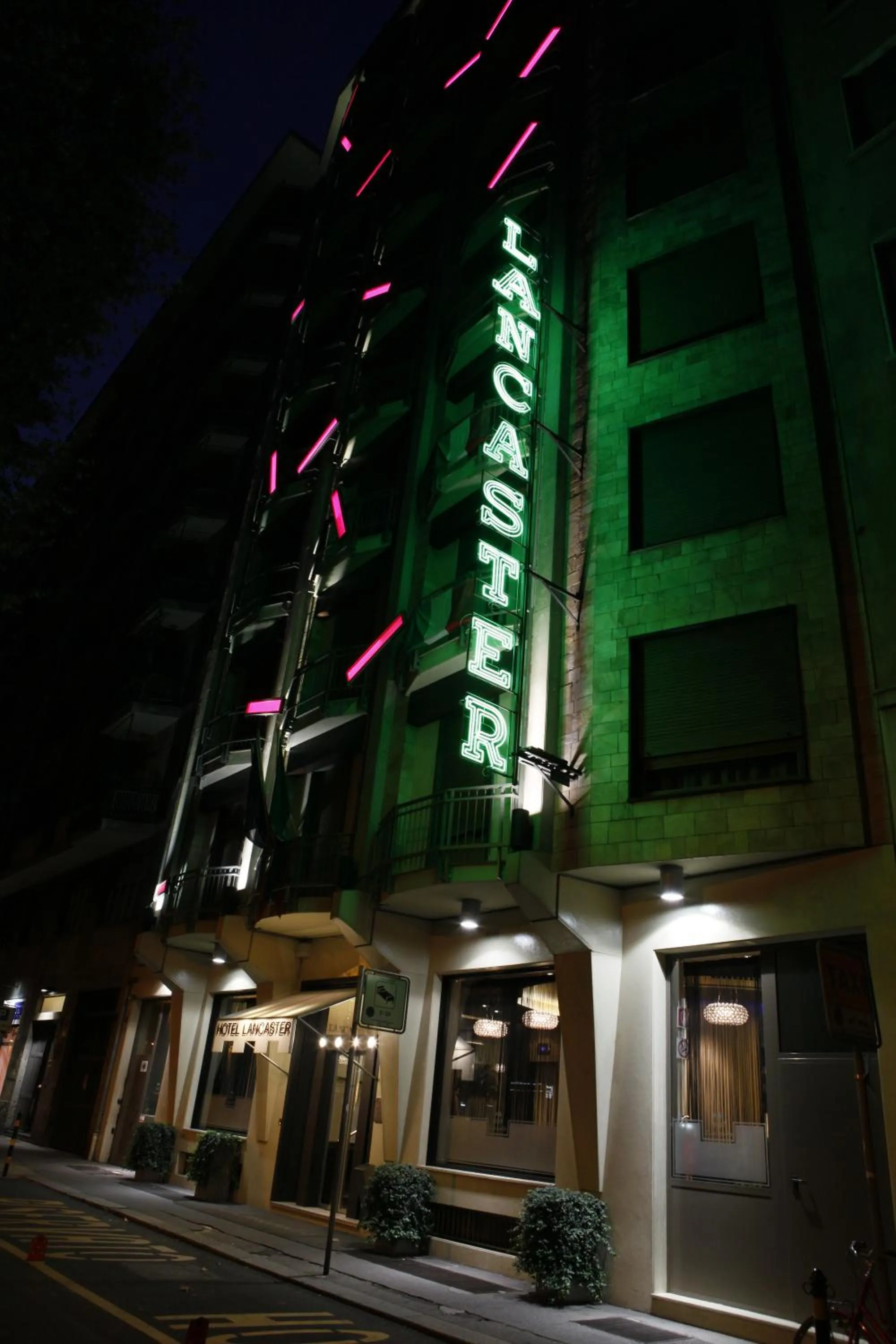 Facade/entrance in Hotel Lancaster