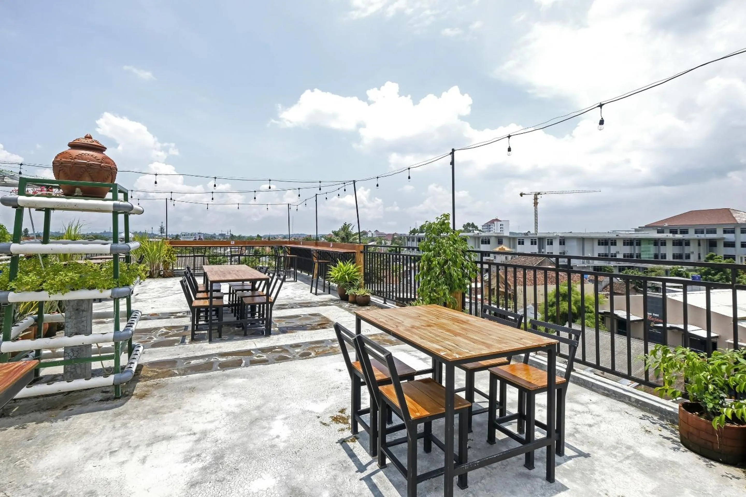 Restaurant/places to eat in Hotel O Dangau Datuk Guesthouse