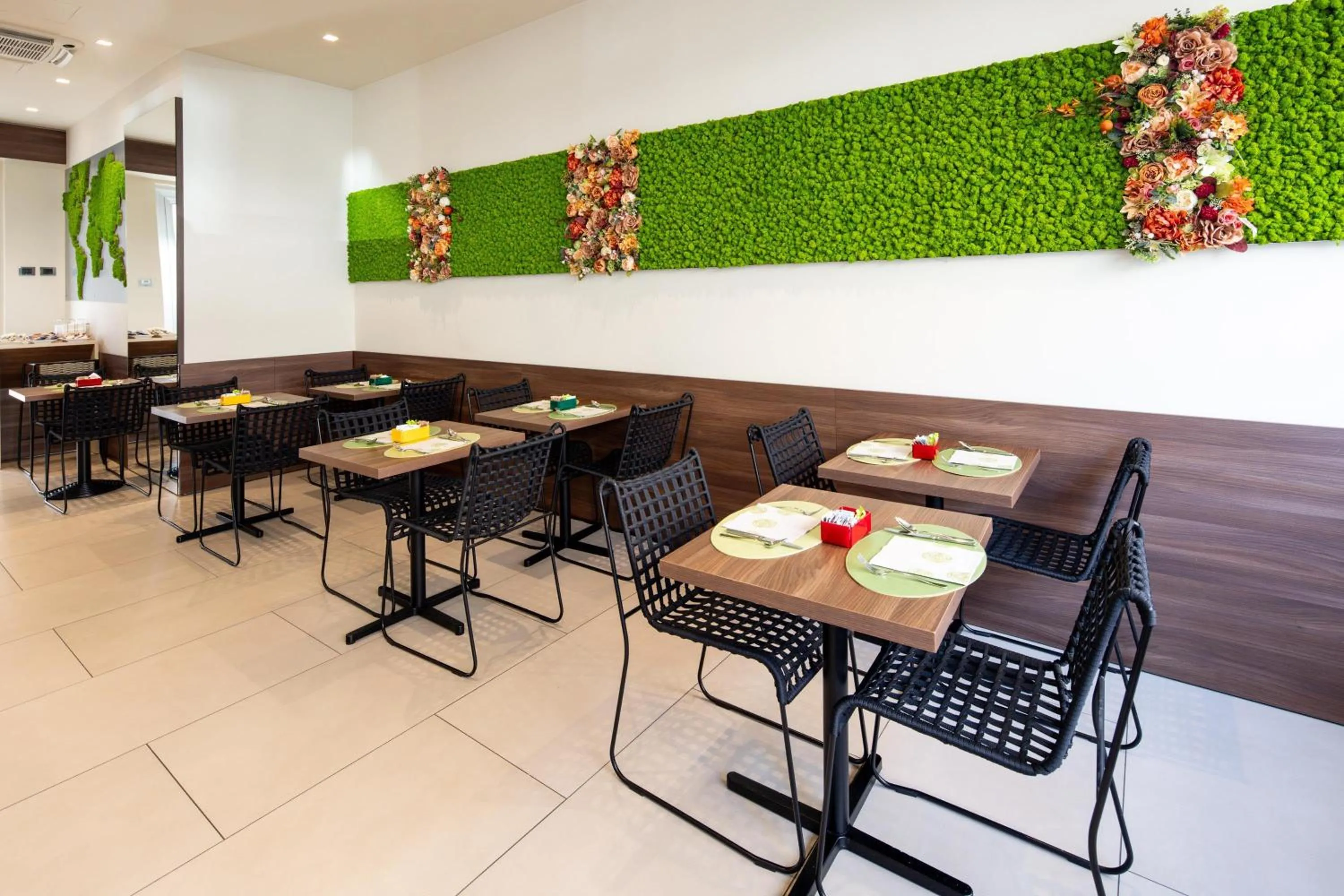 Breakfast in Best Western Hotel Luxor