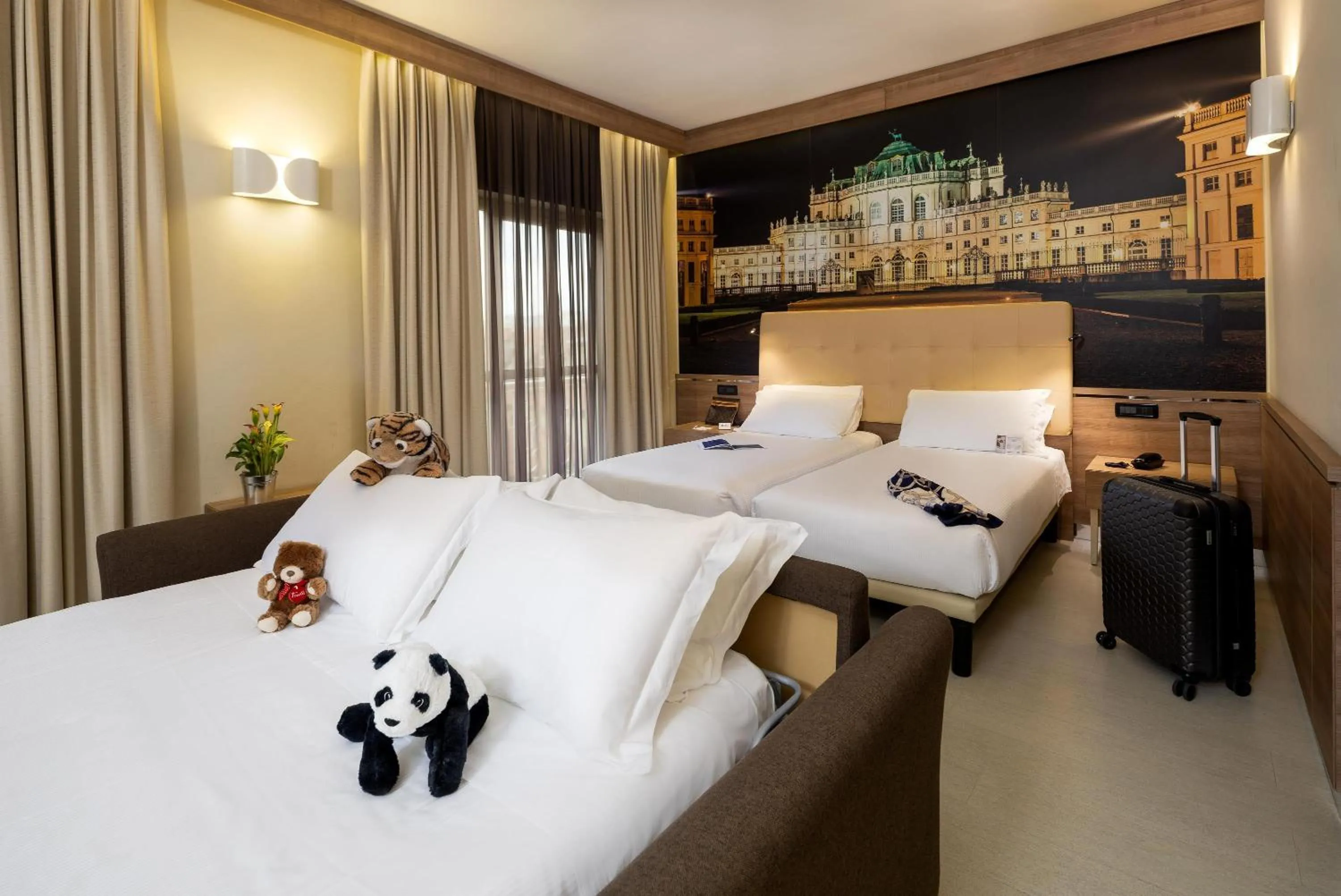 Photo of the whole room, Bed in Best Western Hotel Luxor