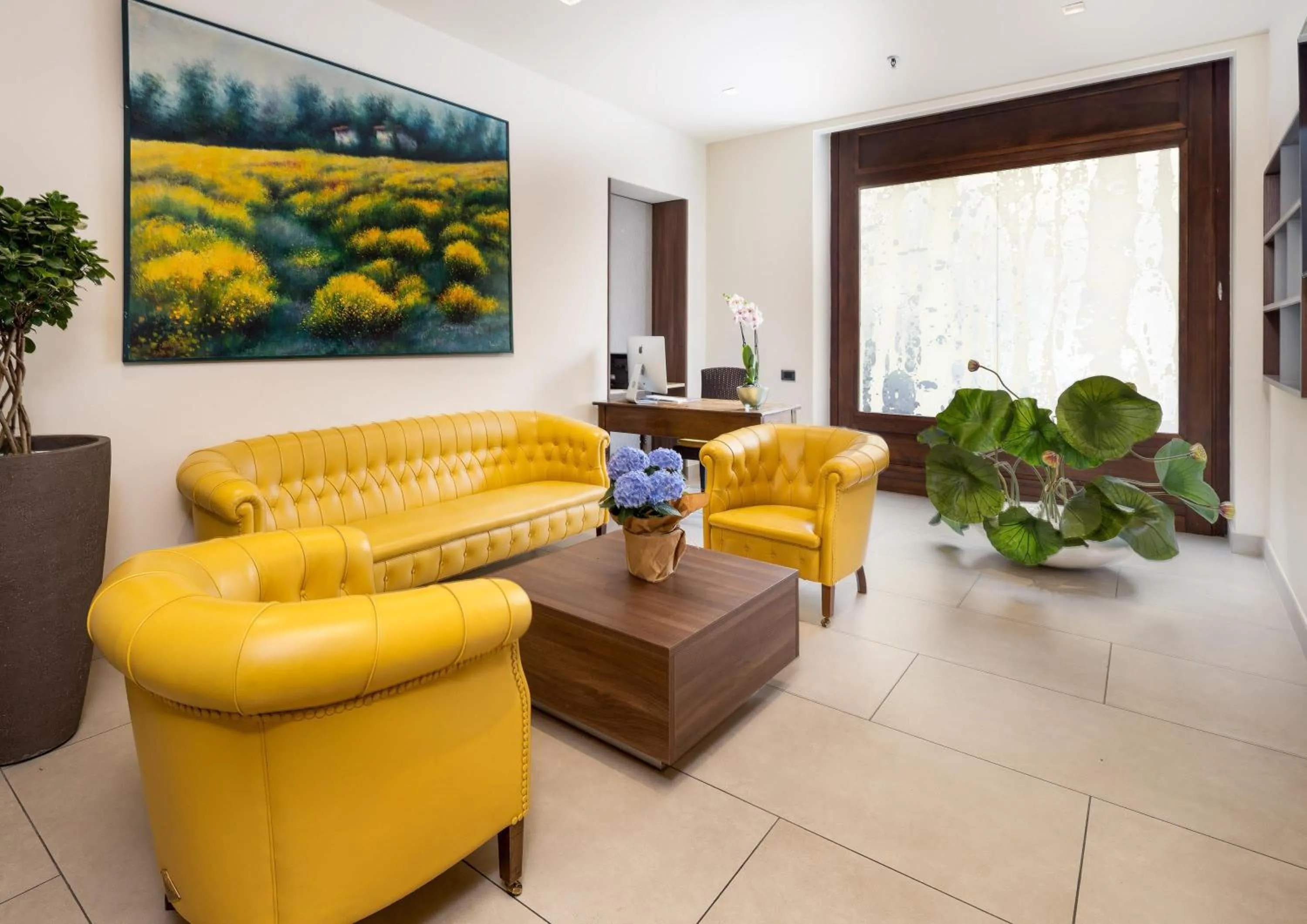 Lobby or reception in Best Western Hotel Luxor