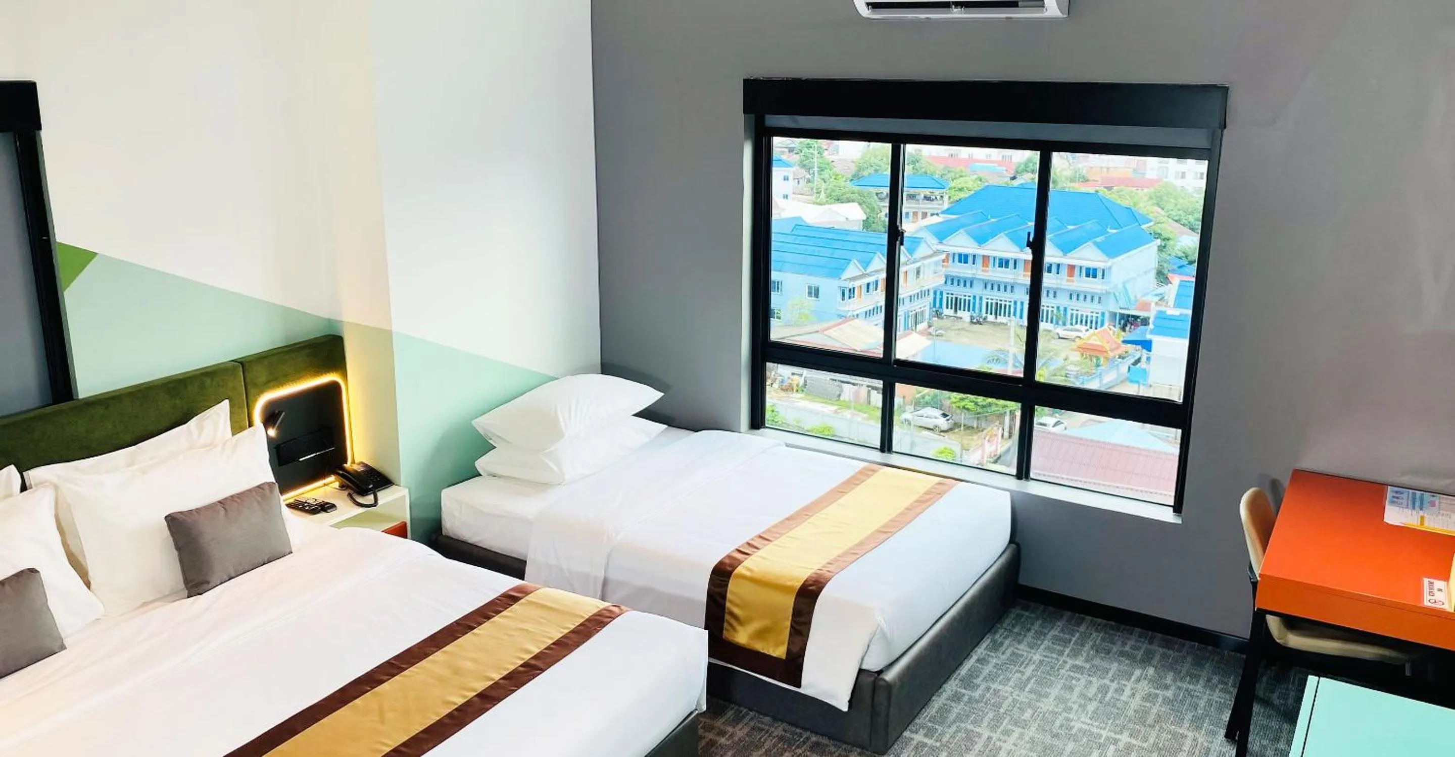 Bedroom, Bed in Siha Treasure Hotel