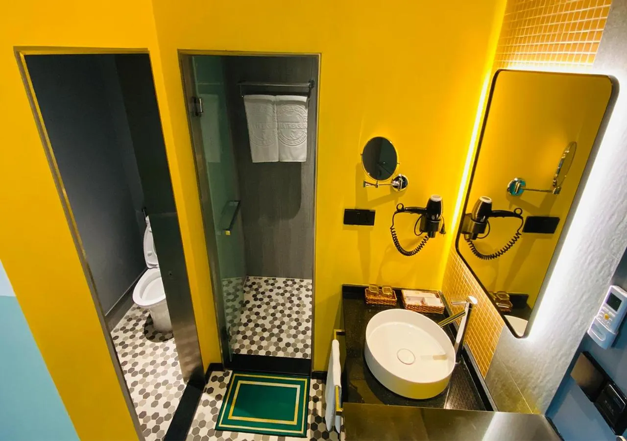 Bathroom in Siha Treasure Hotel