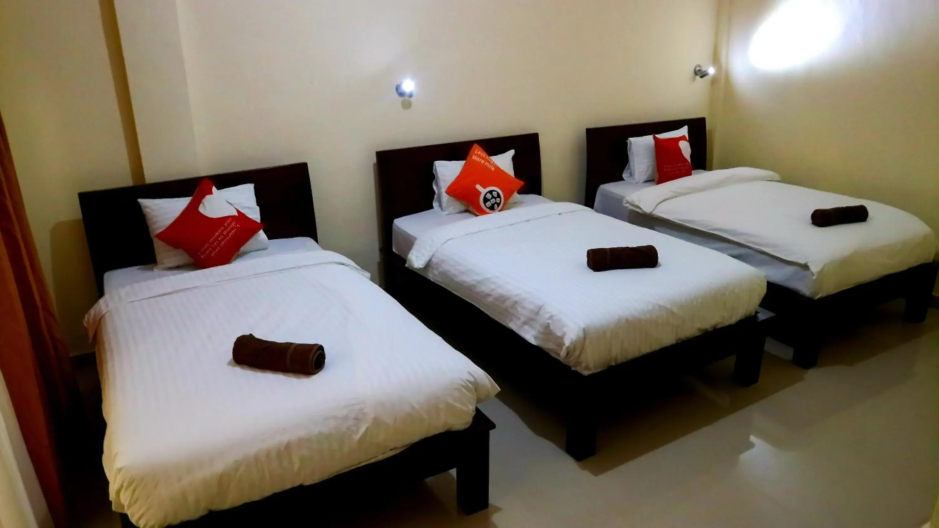 Triple Room with Private Bathroom - single occupancy in Bali 85 Beach Inn Triple Room with Private Bathroom - single occupancy in Bali 85 Beach Inn