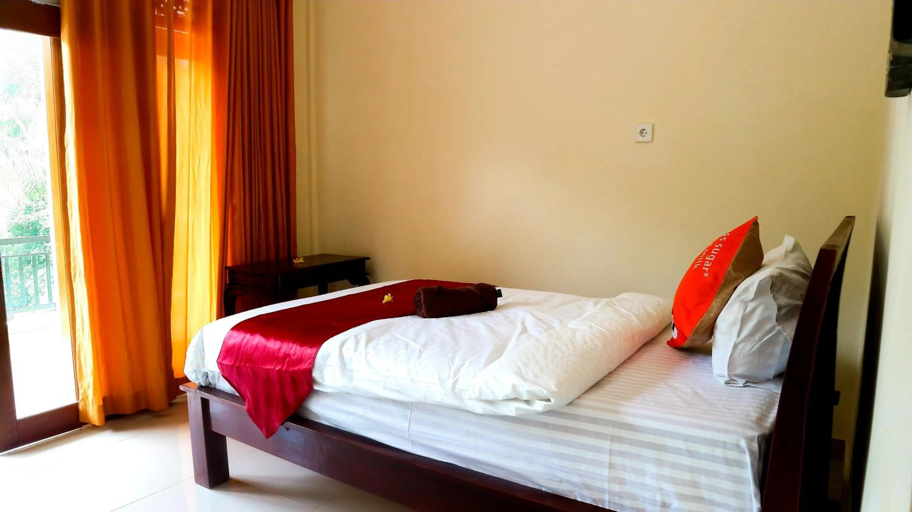 Bedroom, Bed in Bali 85 Beach Inn