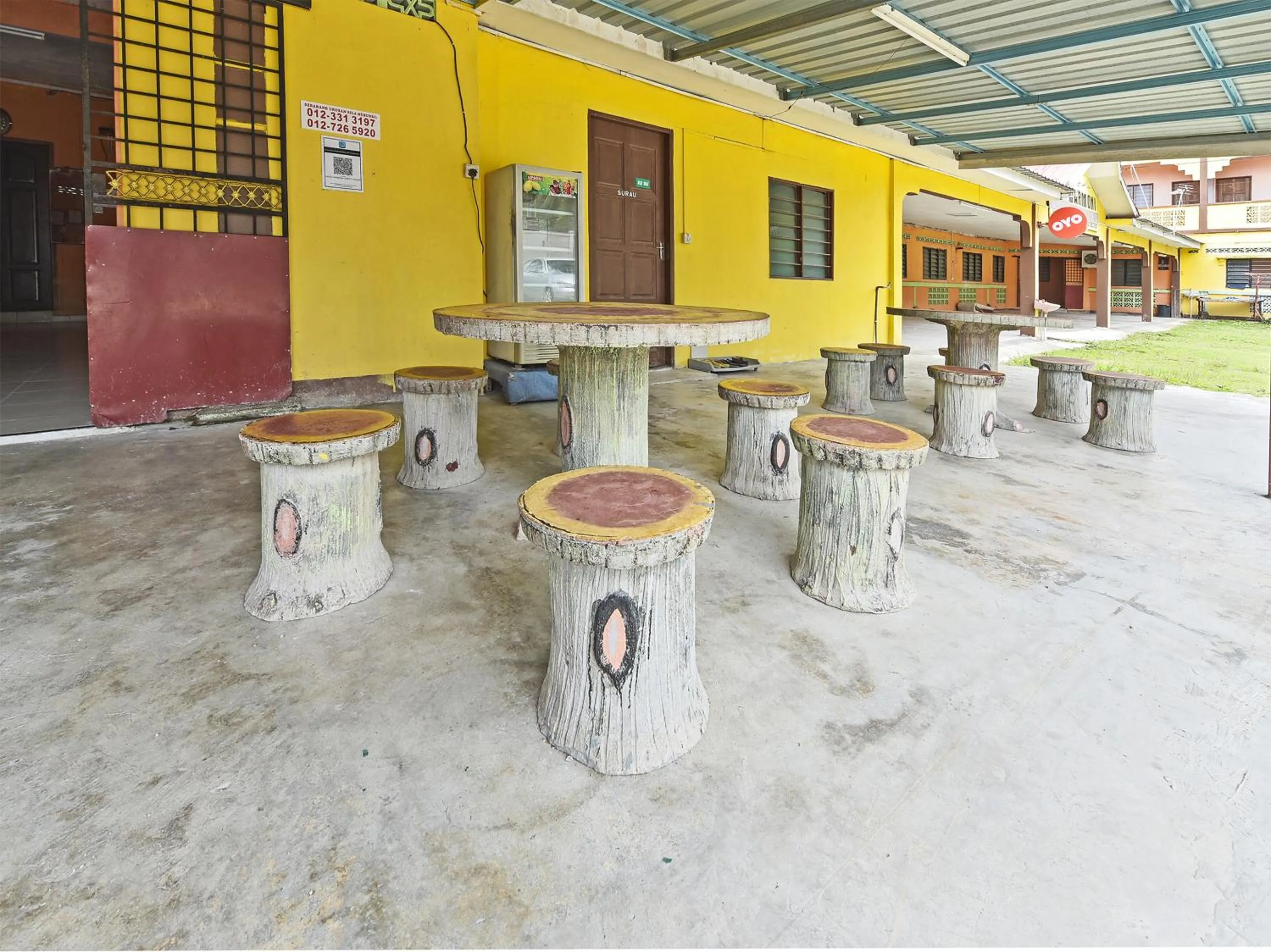 Patio in OYO 90454 Haza Harmoni Guesthouse