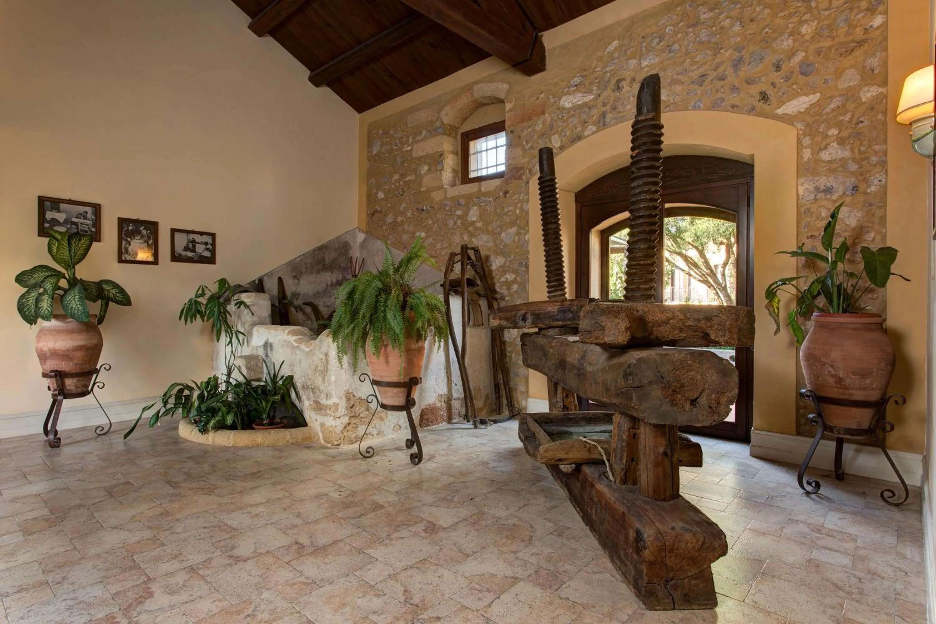 Lobby or reception in Hotel Baglio Oneto dei Principi di San Lorenzo - Luxury Wine Resort