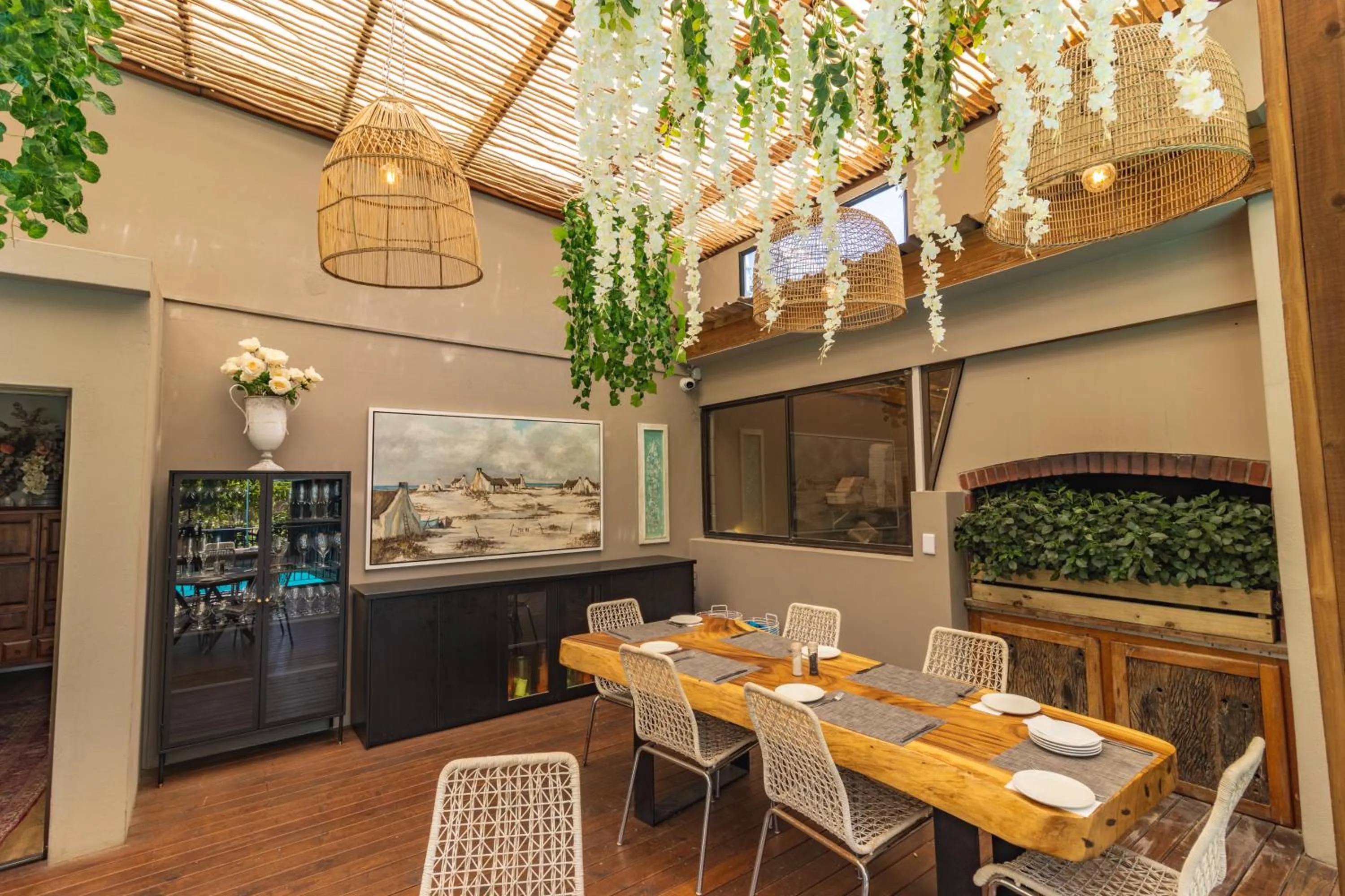 Restaurant/places to eat in Val de Vine