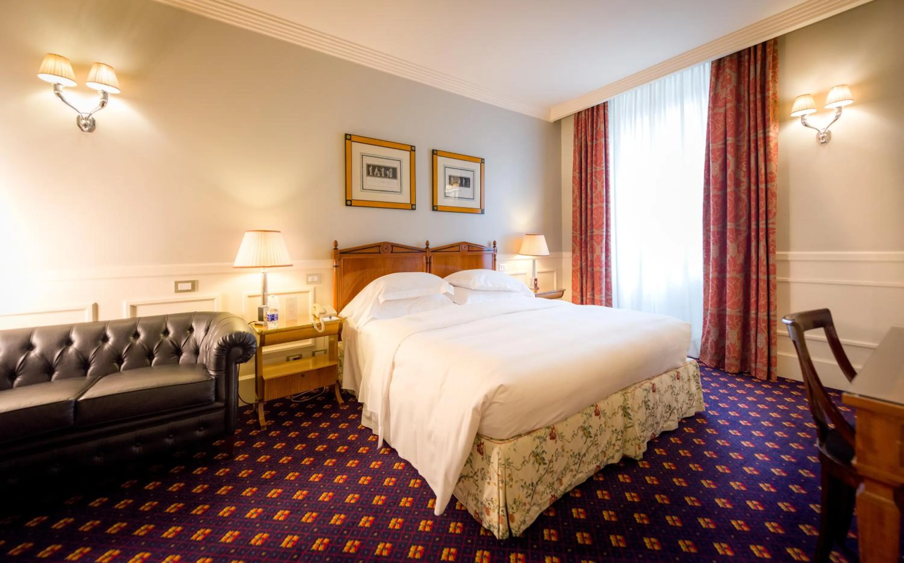 Photo of the whole room, Bed in Grand Hotel Sitea