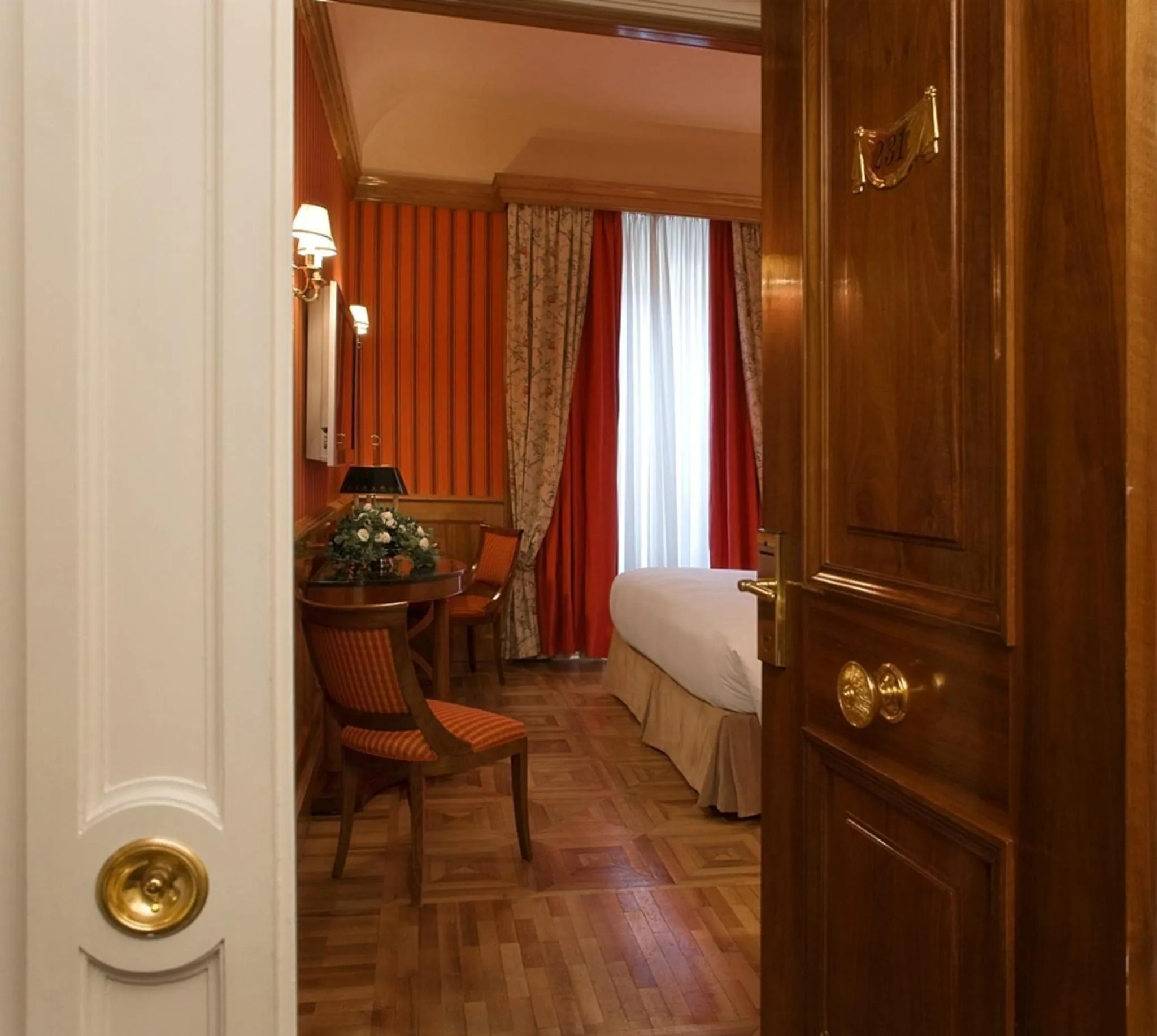 Other, Bed in Grand Hotel Sitea