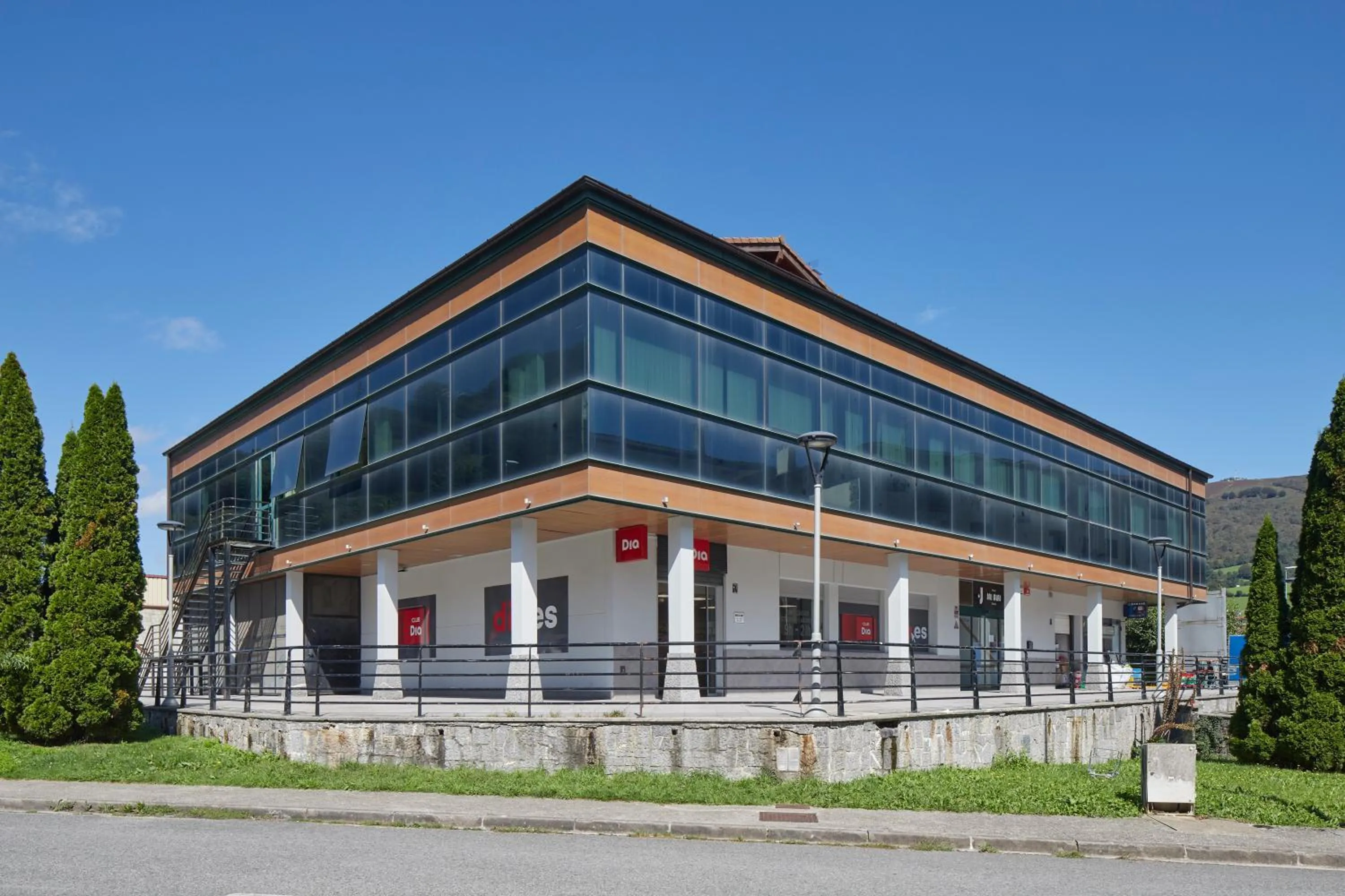 Property building in Leizarooms