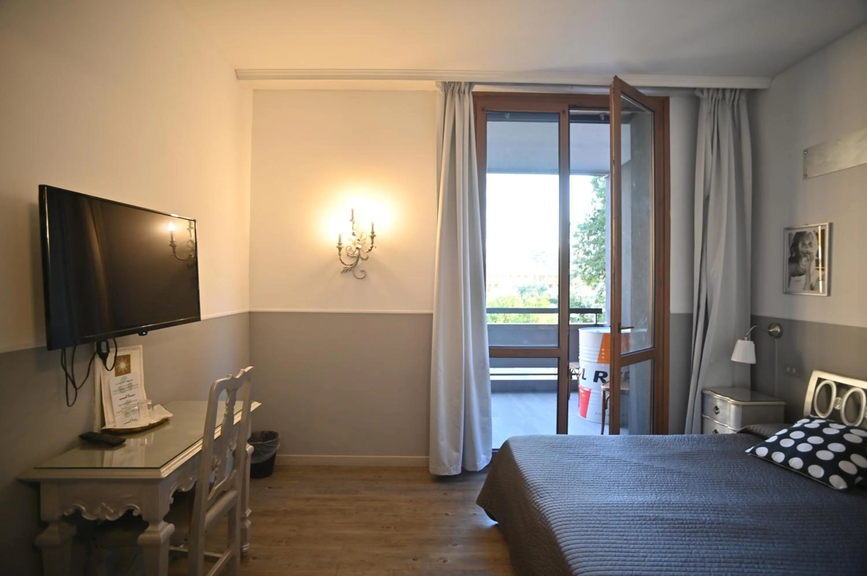 TV and multimedia, Bed in Admiral Hotel