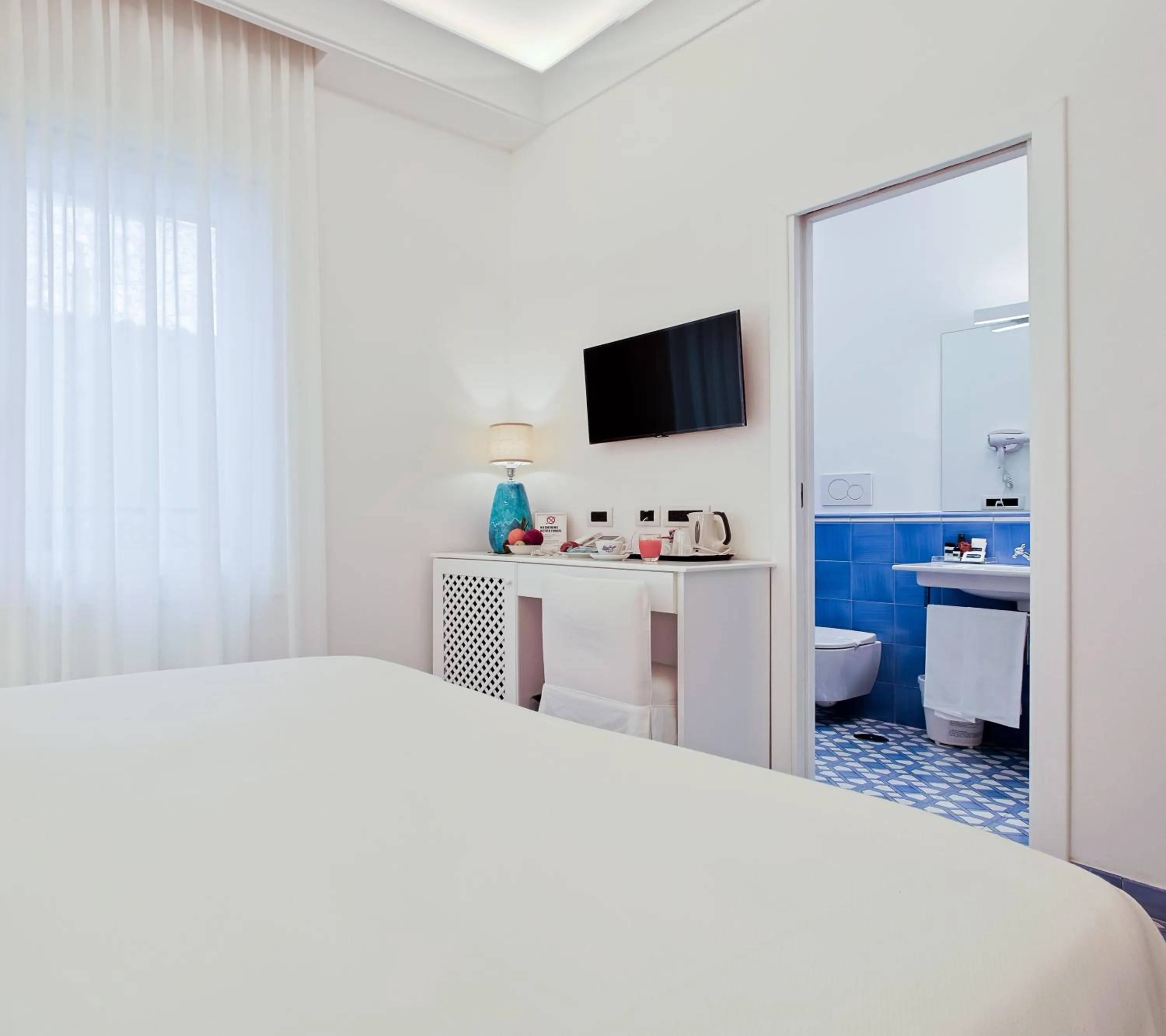 Photo of the whole room, Bed in Hotel Aurora