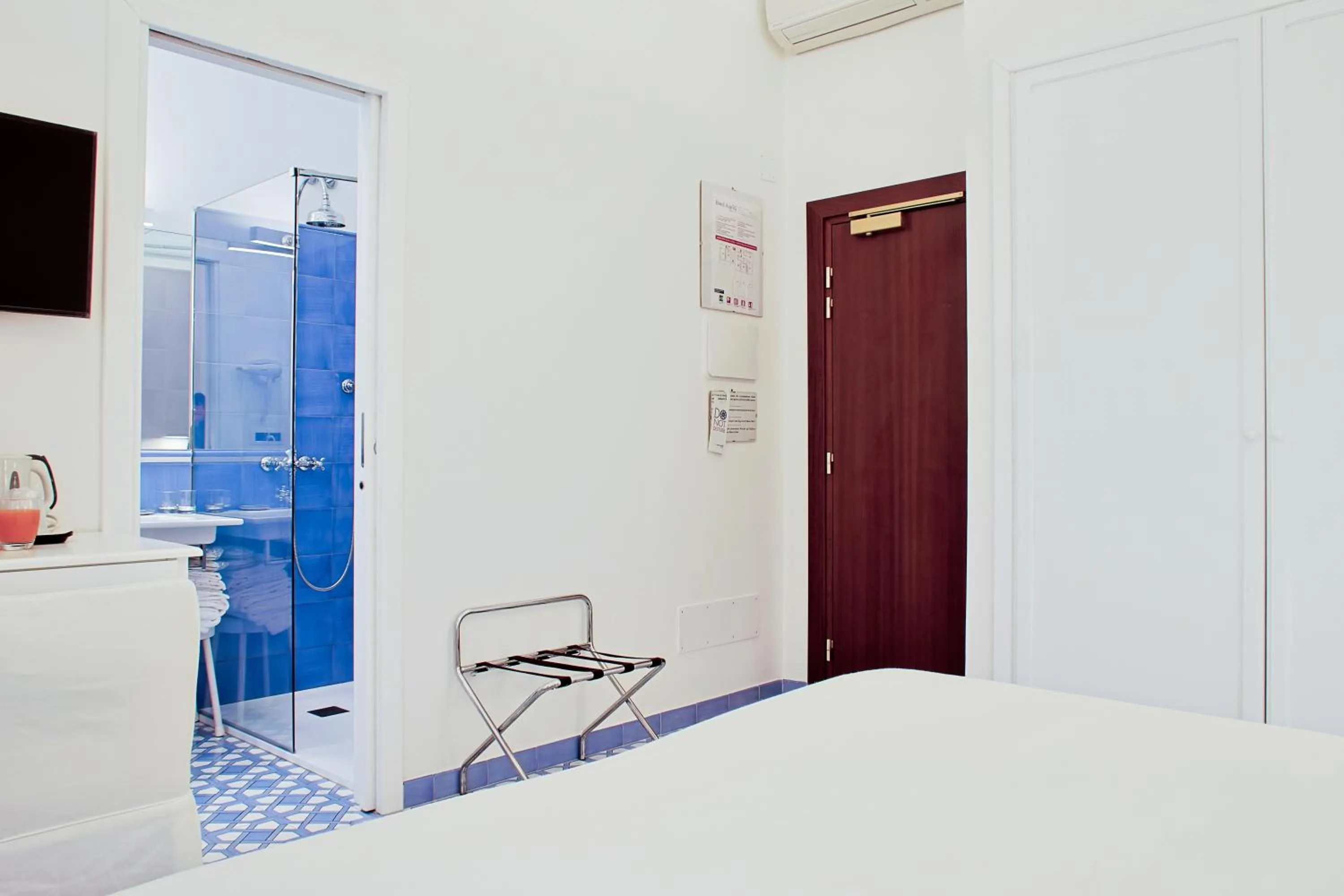 Photo of the whole room, Bed in Hotel Aurora