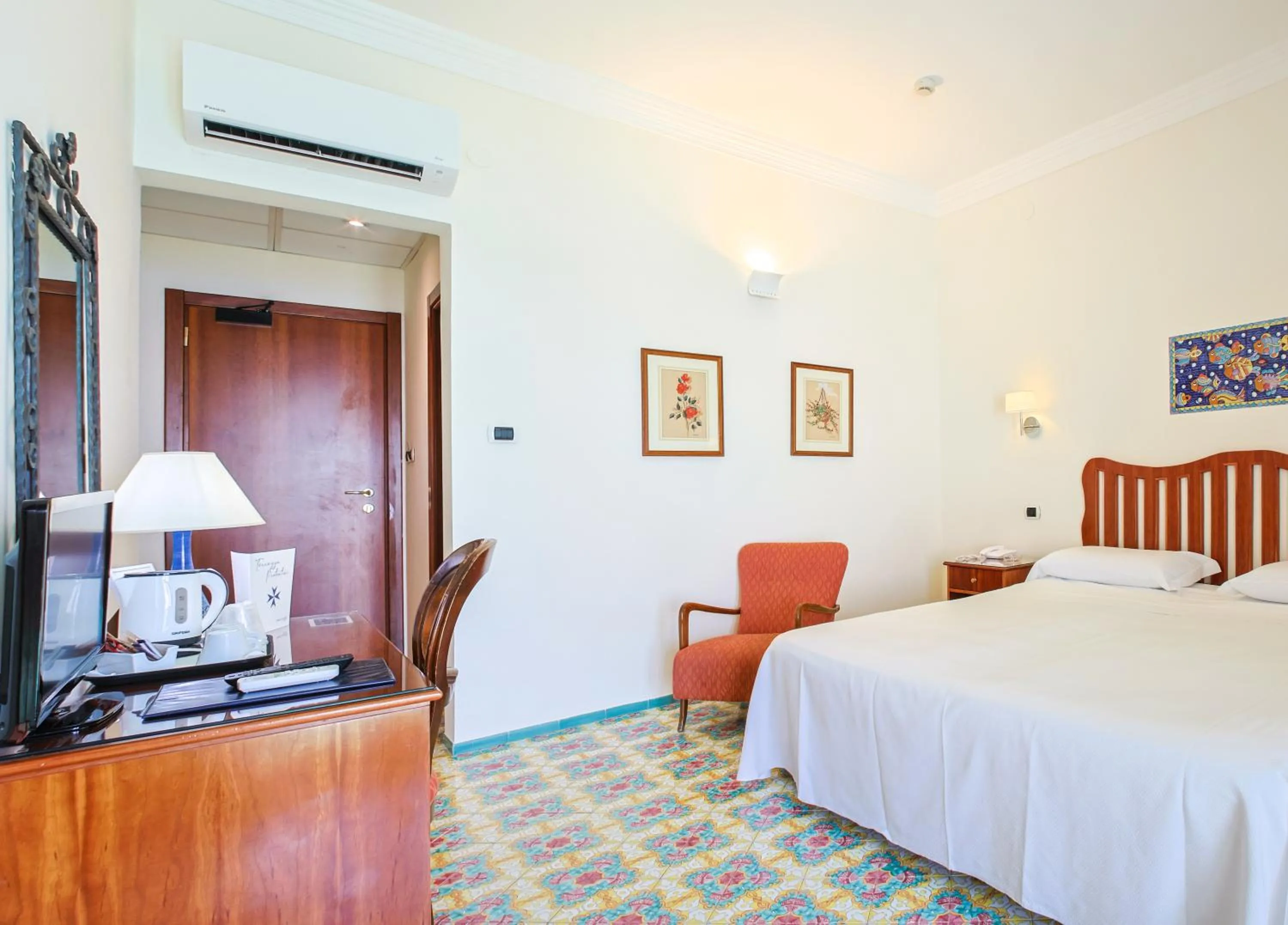 Bedroom, Bed in Hotel Aurora