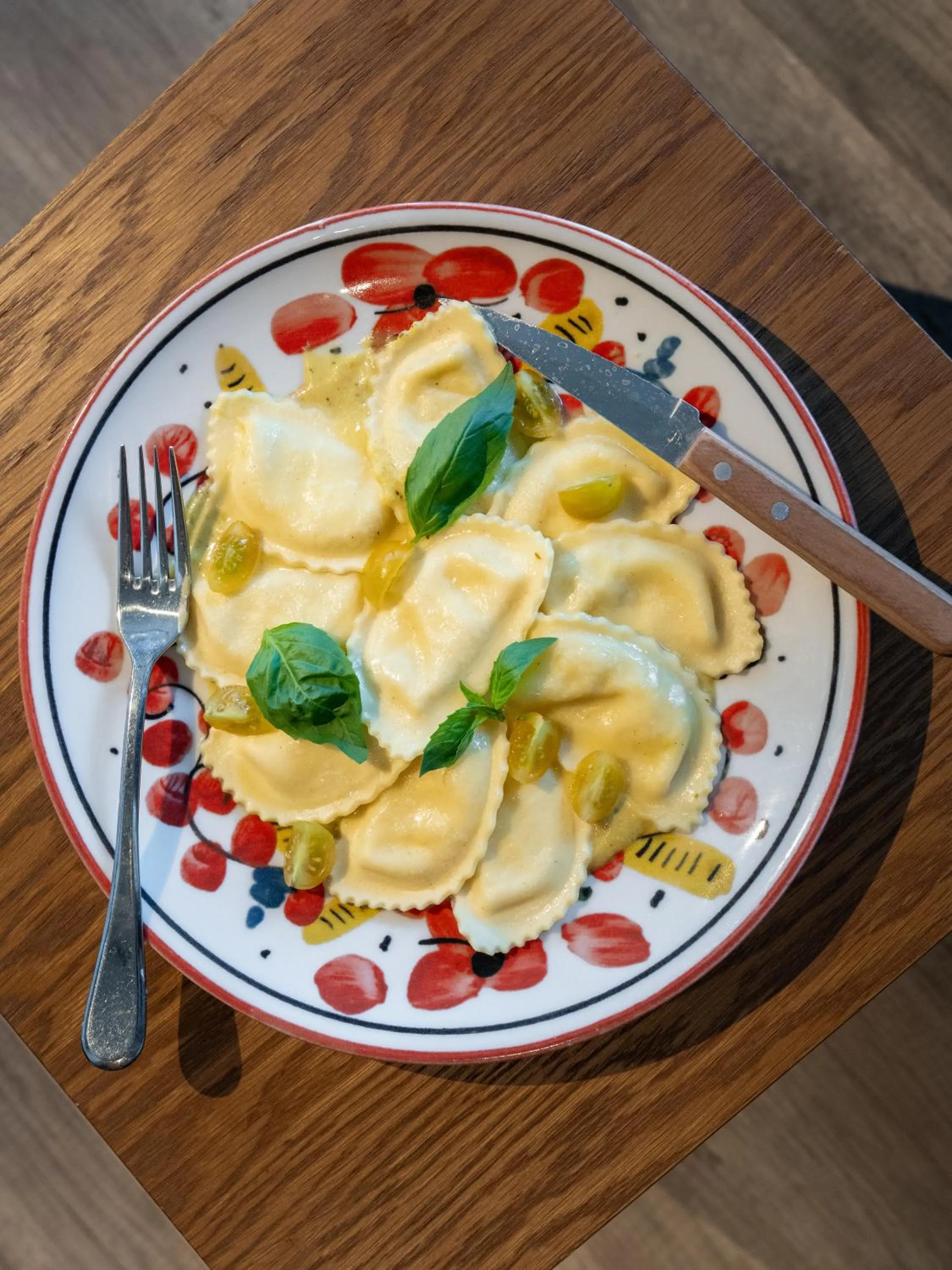 Restaurant/places to eat in La Belle Ville