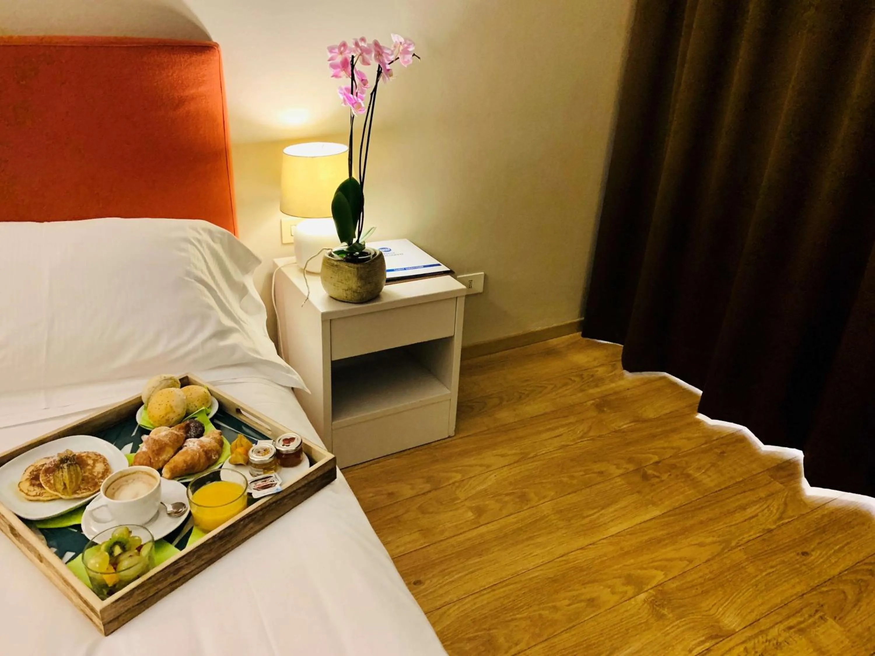 Photo of the whole room, Bed in Hotel Blaise & Francis