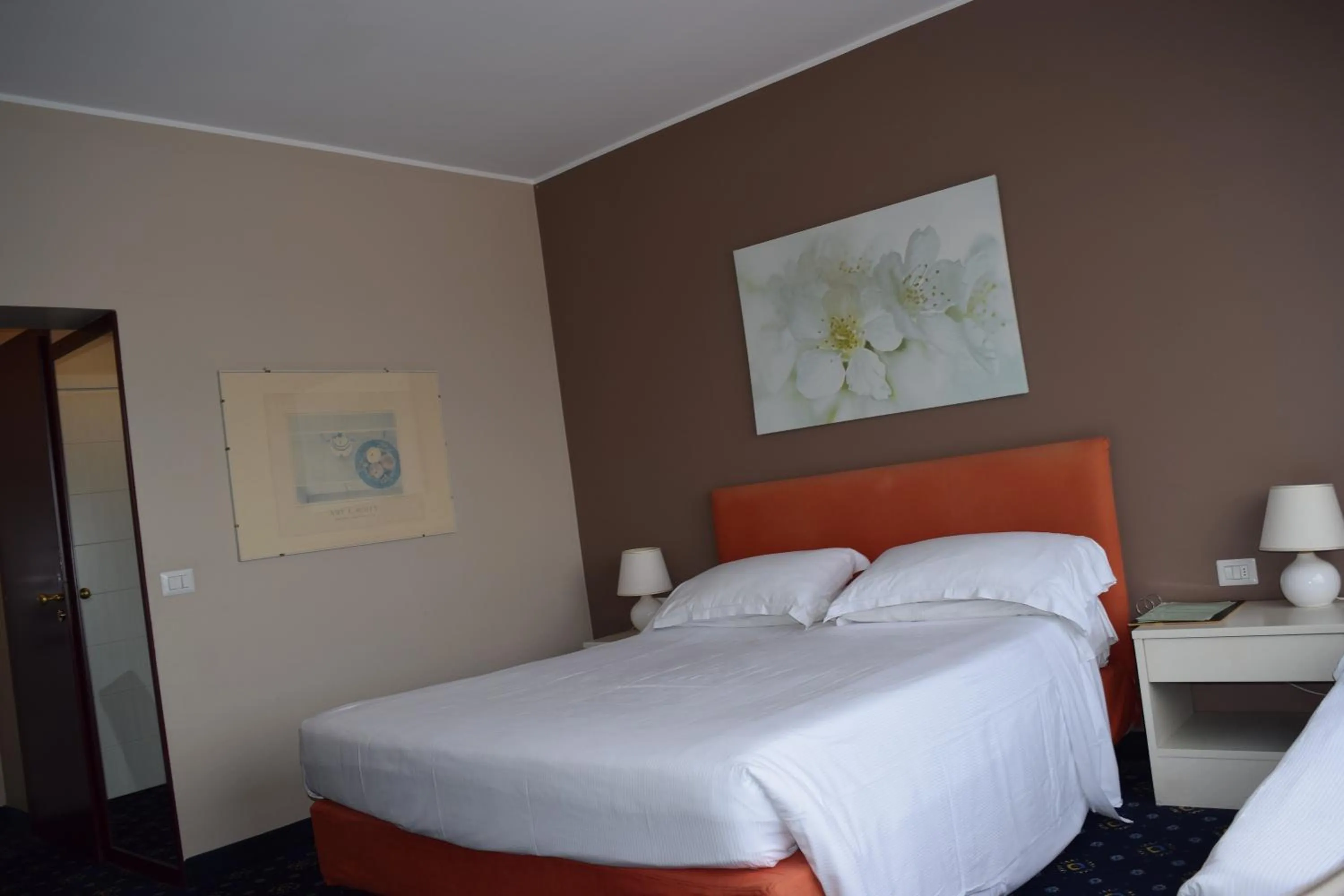 Photo of the whole room, Bed in Hotel Blaise & Francis