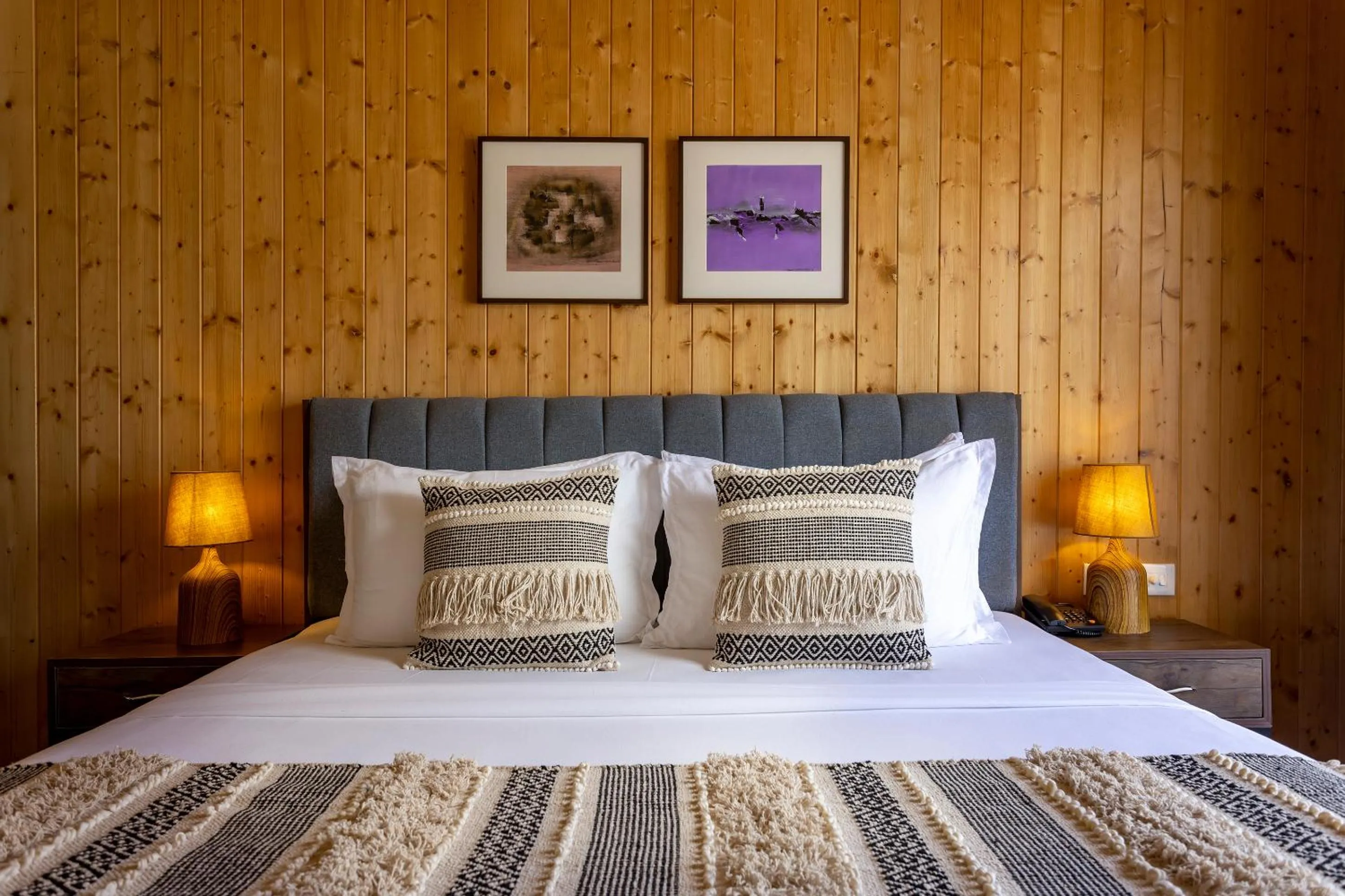 Bed in juSTa Rasa Retreat & Spa Rishikesh