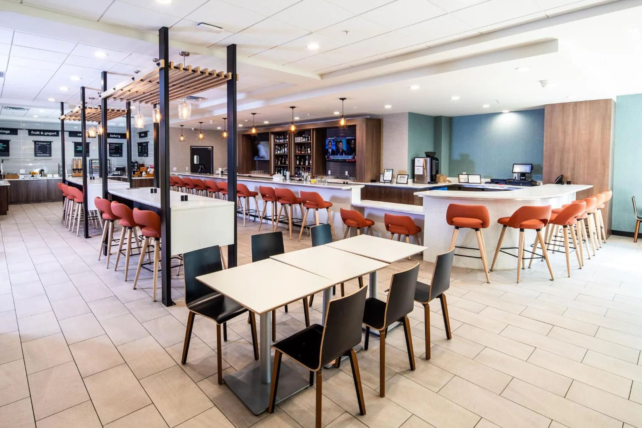 Restaurant/places to eat in Holiday Inn & Suites Detroit - Troy by IHG