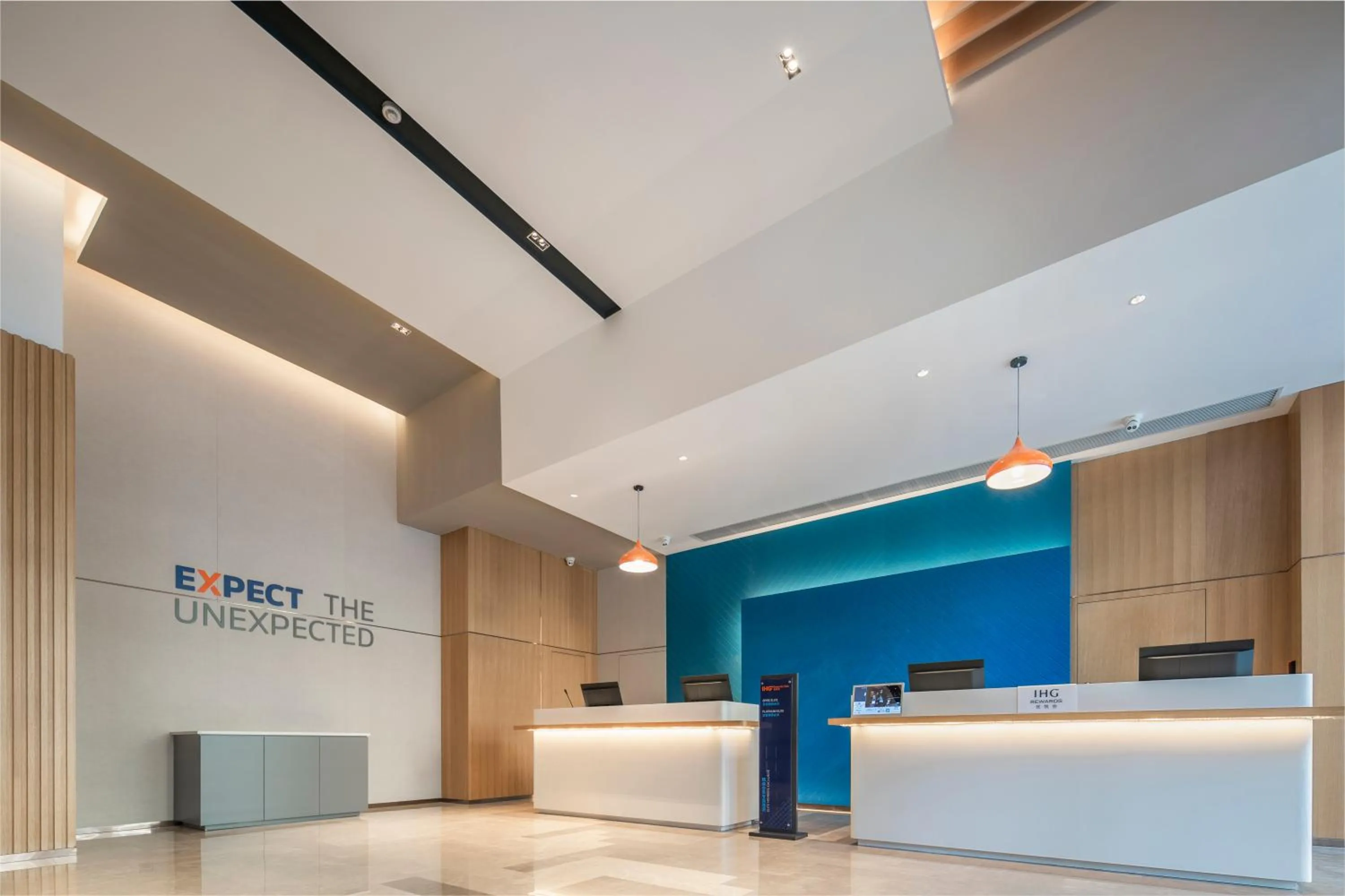 Lobby or reception in Holiday Inn Express Meishan Dongpo by IHG