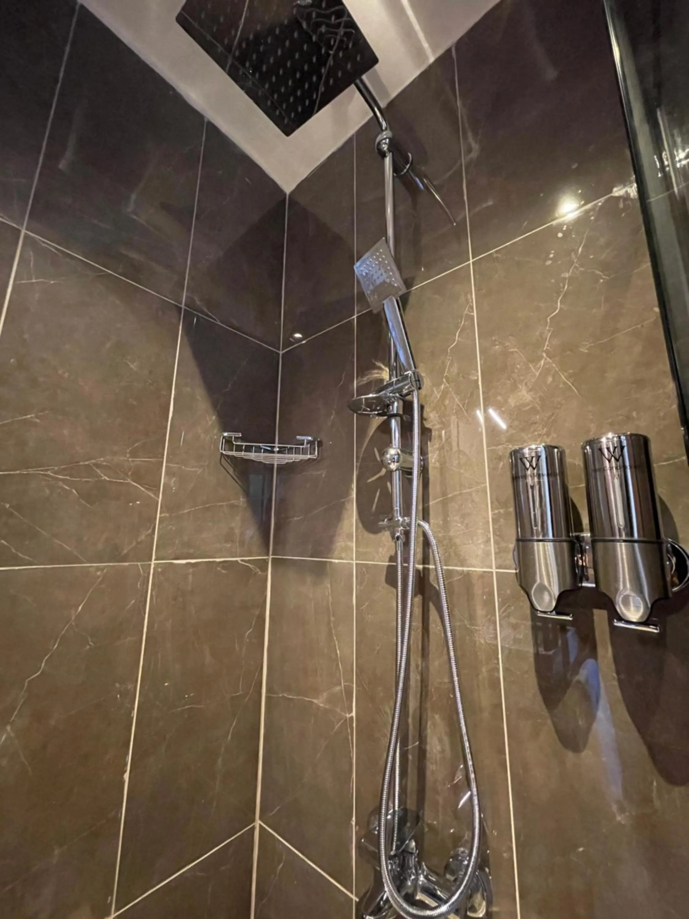 Shower in Weingart Seaside Hotel