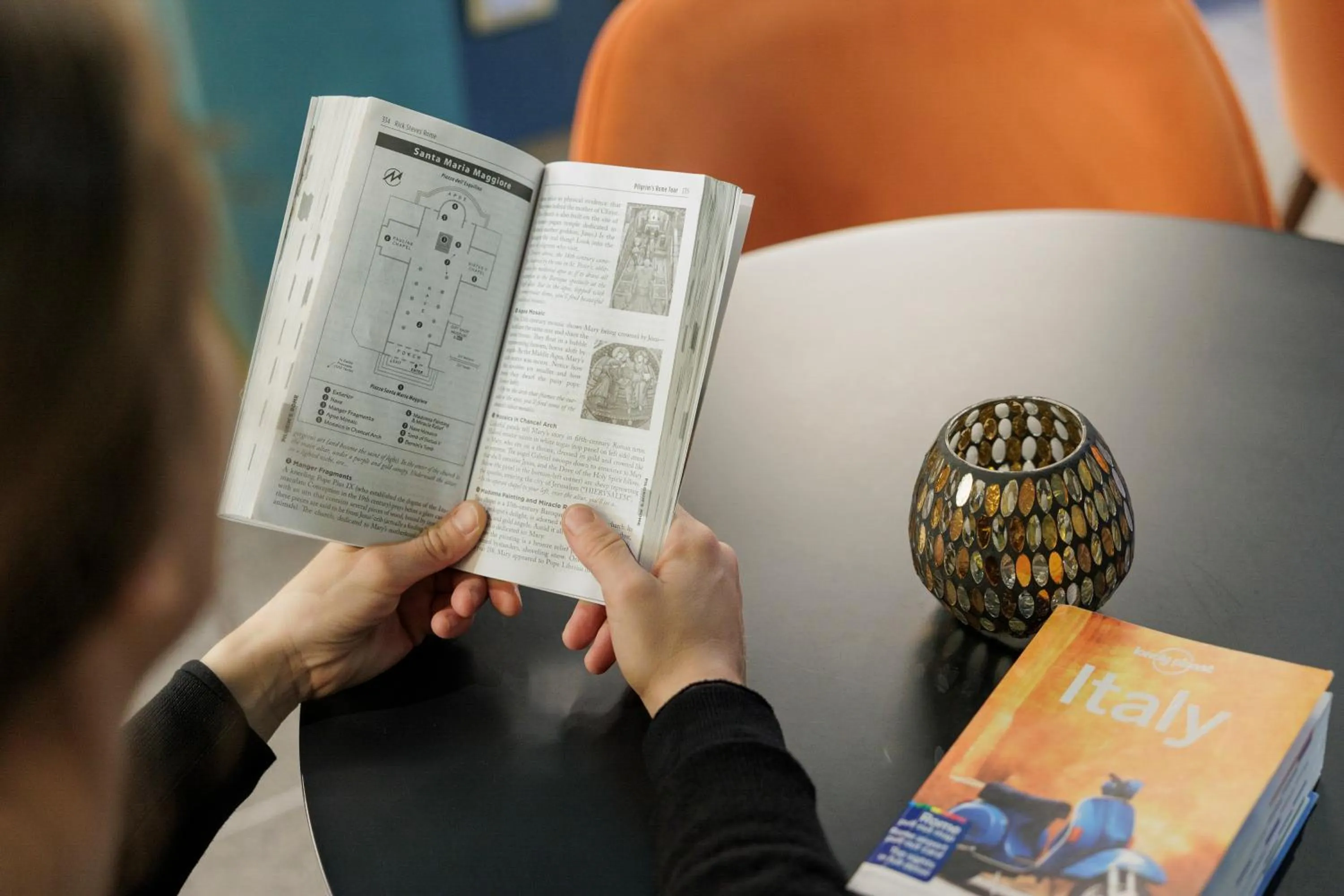 Decorative detail in Sentho Roma