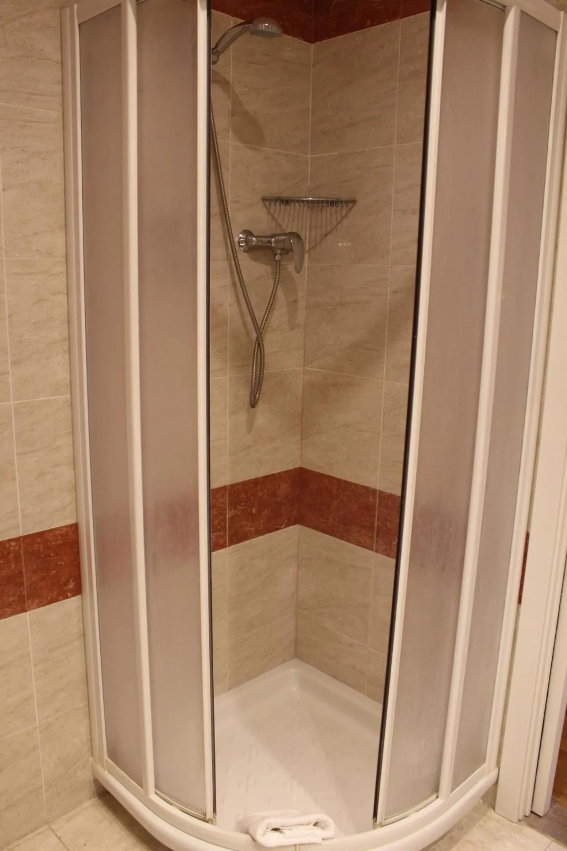Shower in Hotel Semifonte