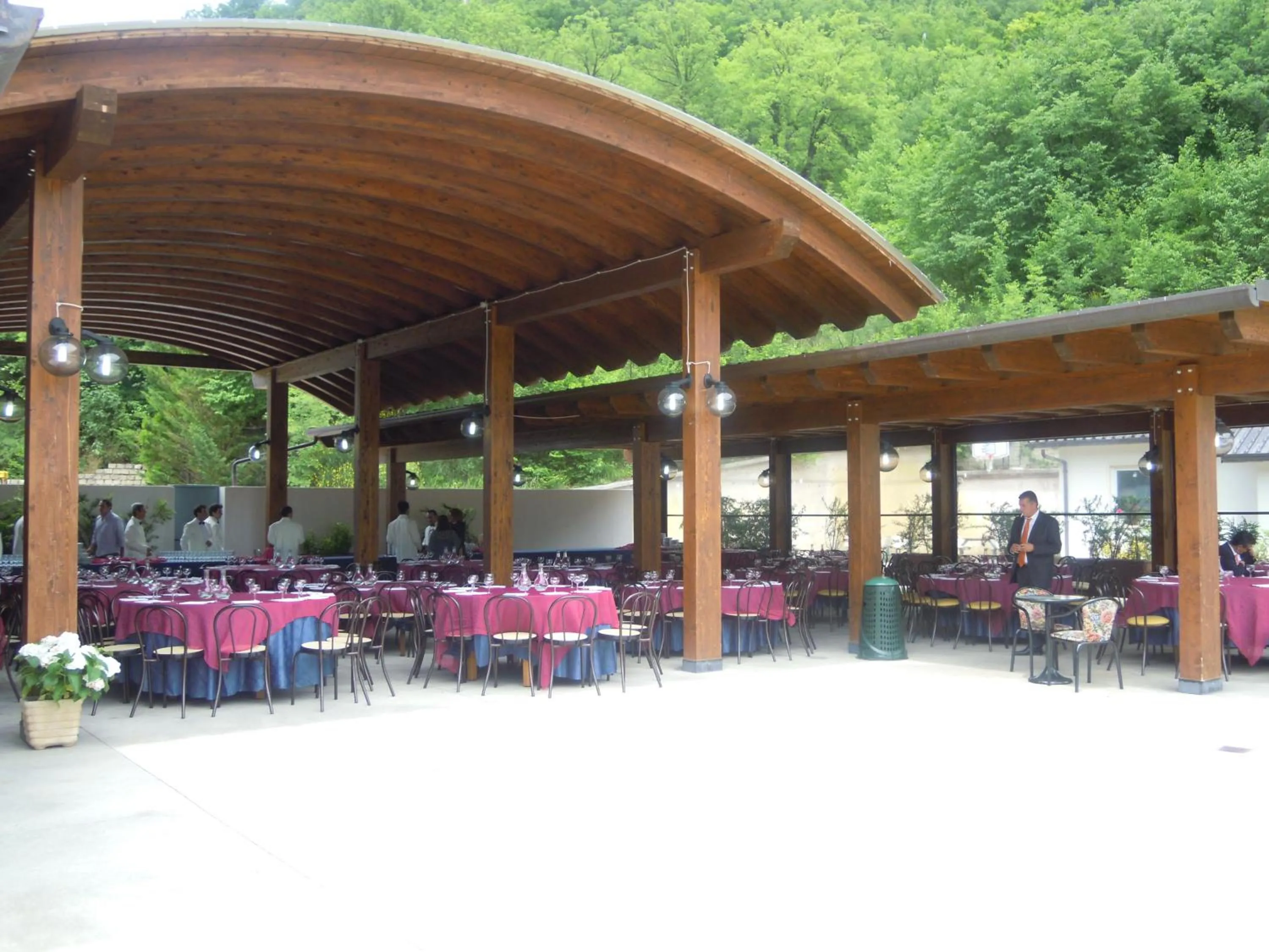 Restaurant/places to eat in Park Hotel