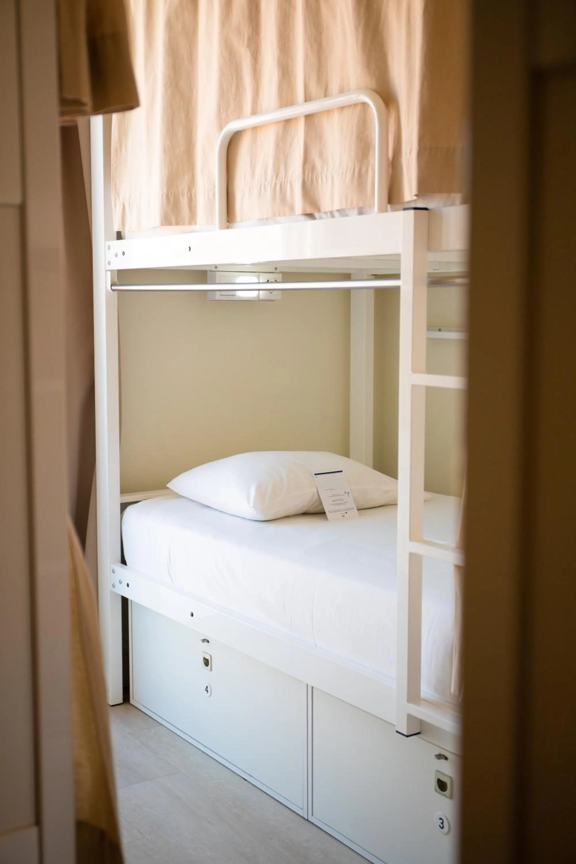 Bed in We Hate F Tourists