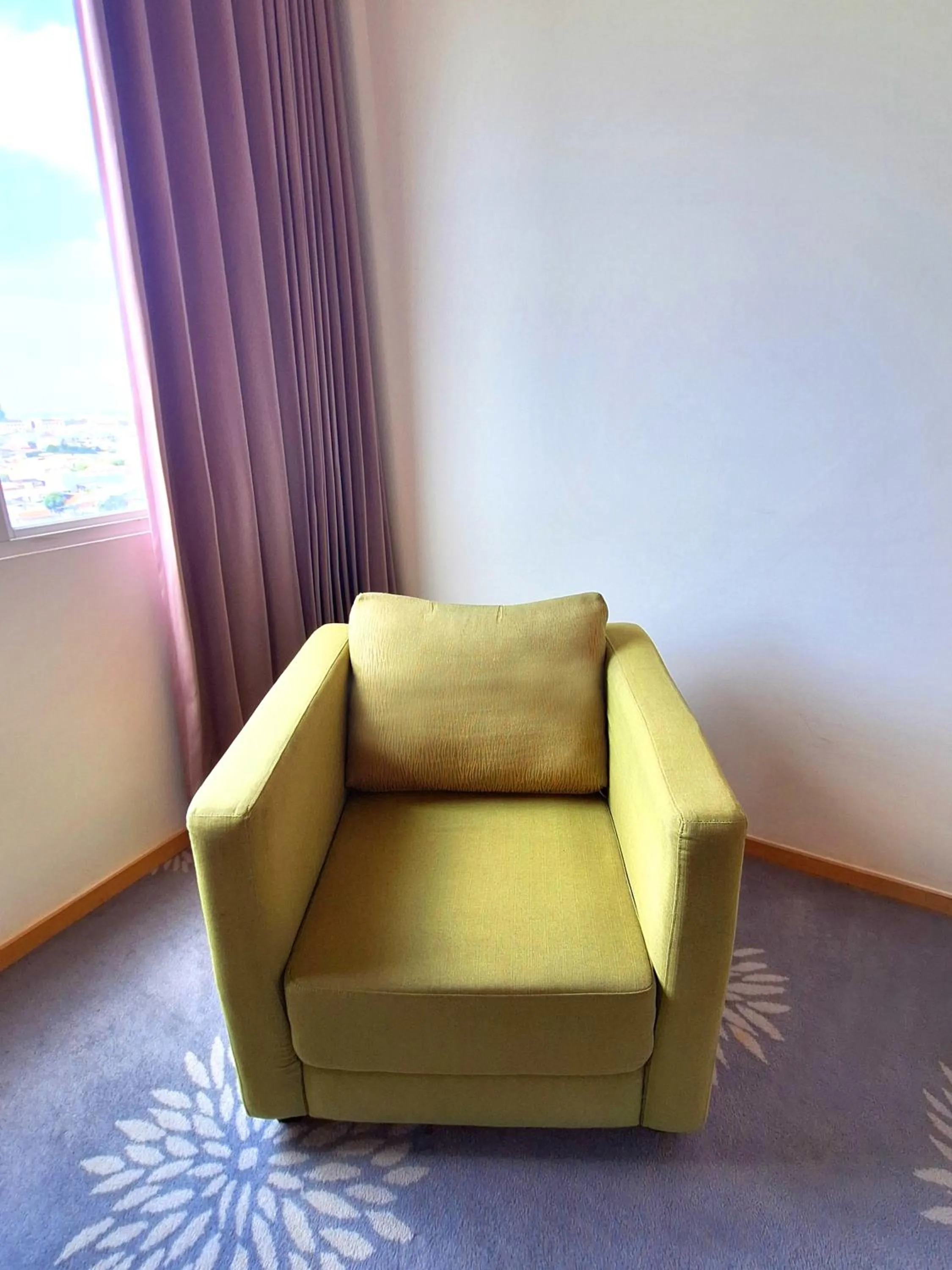 Deluxe Double Room in Swiss-Belinn Manyar