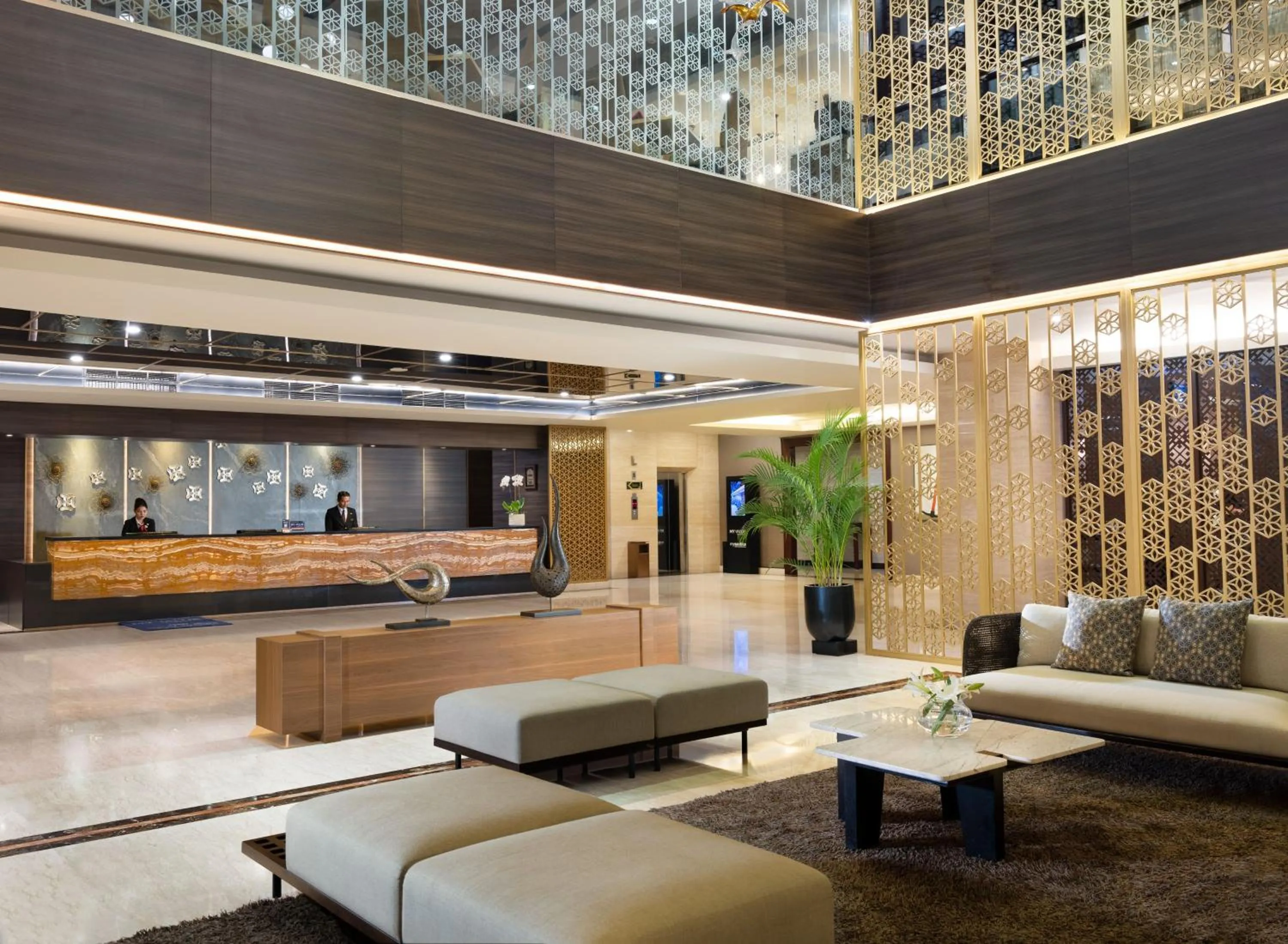 Lobby or reception in Hotel Santika Premiere Gubeng Surabaya