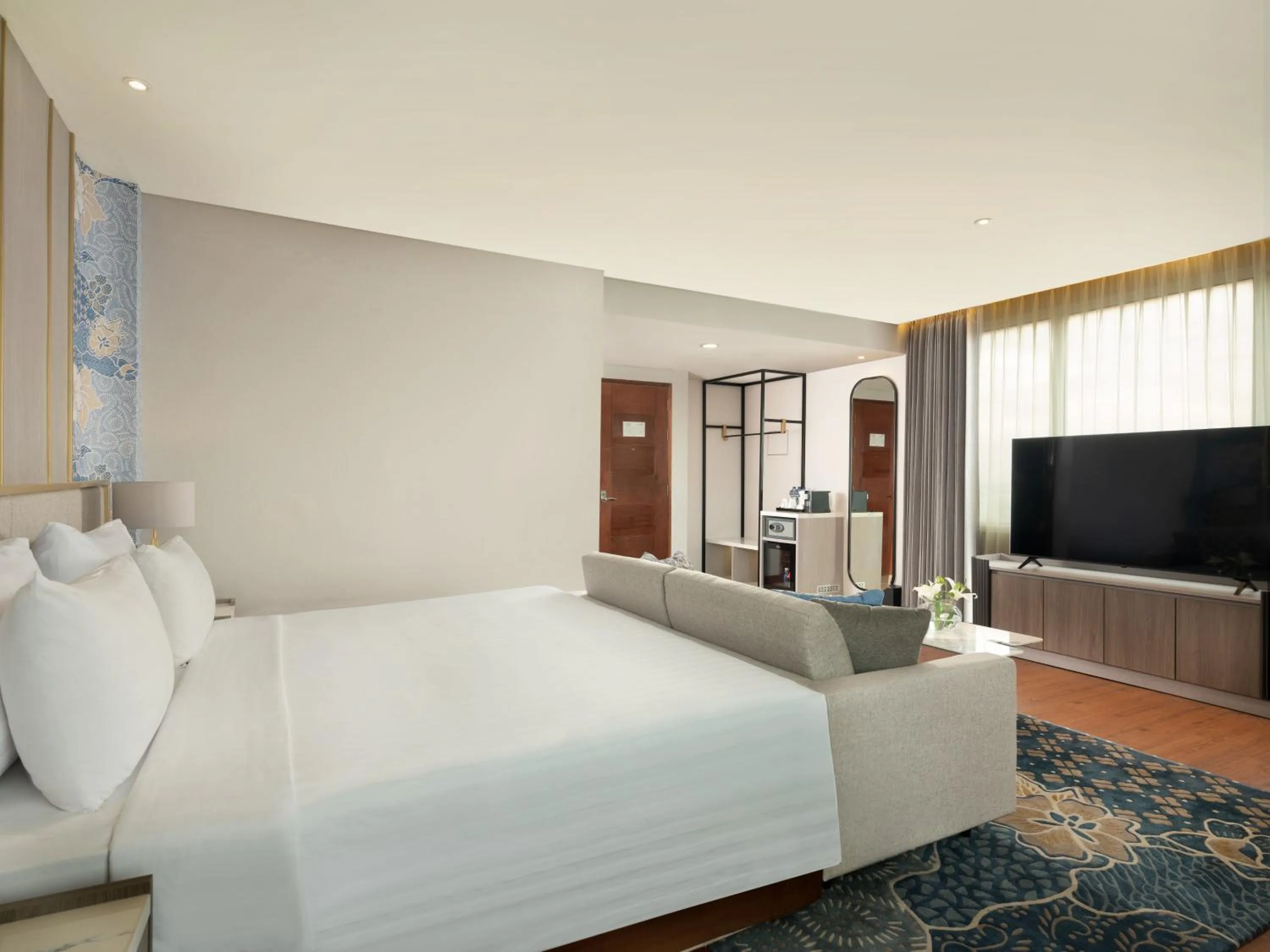 TV and multimedia, Bed in Hotel Santika Premiere Gubeng Surabaya