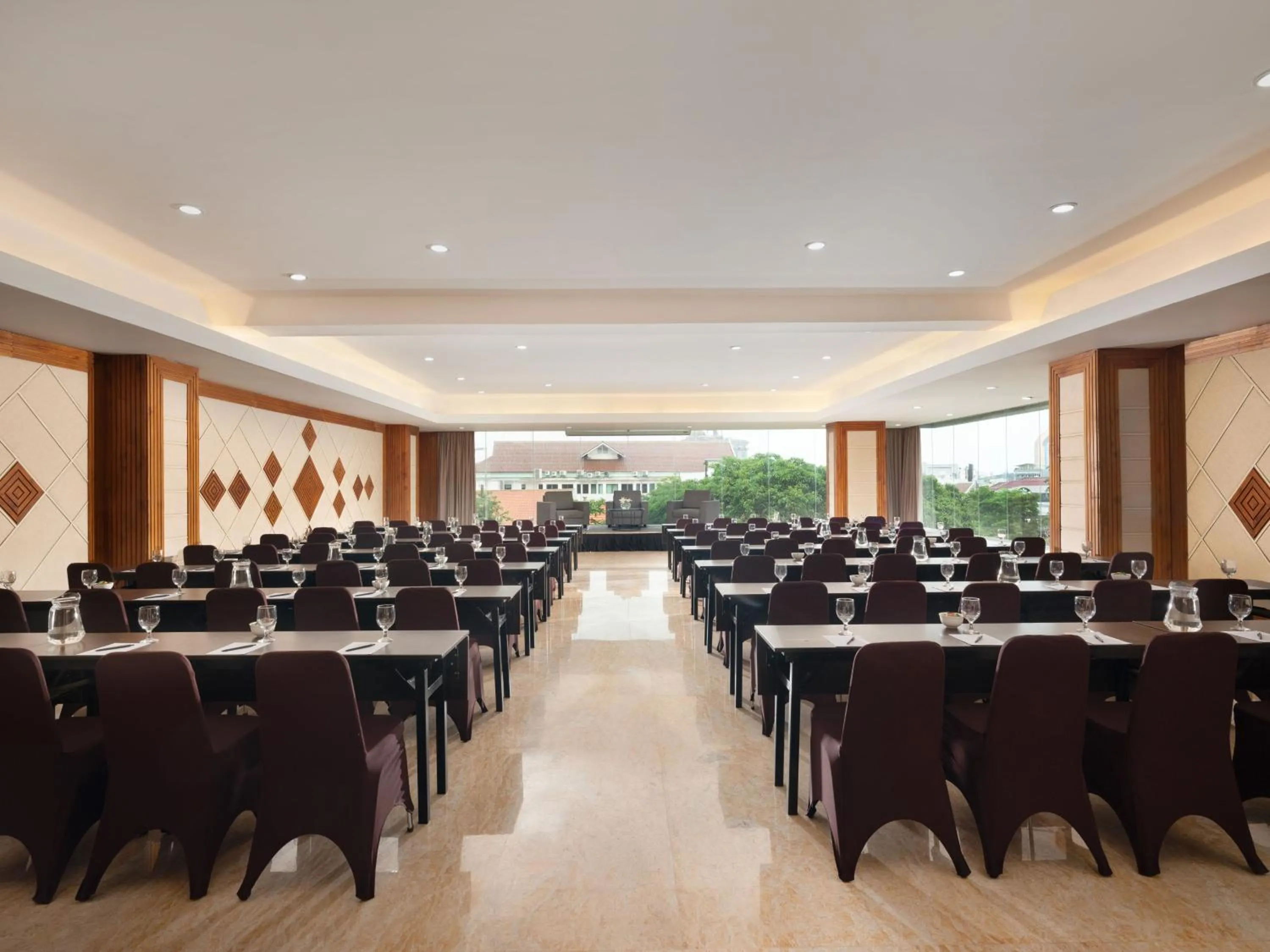 Meeting/conference room in Hotel Santika Premiere Gubeng Surabaya