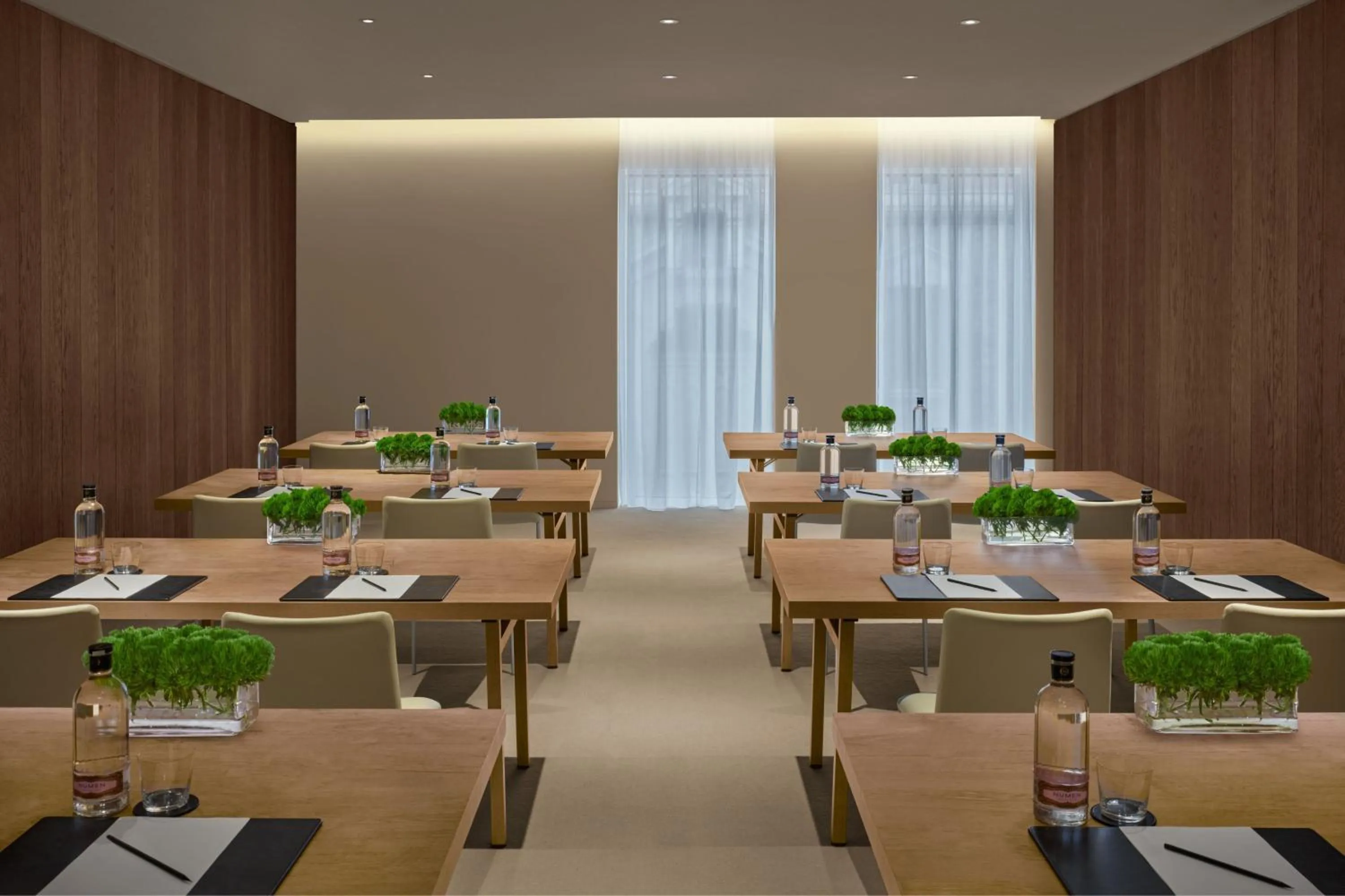 Meeting/conference room in The Madrid EDITION